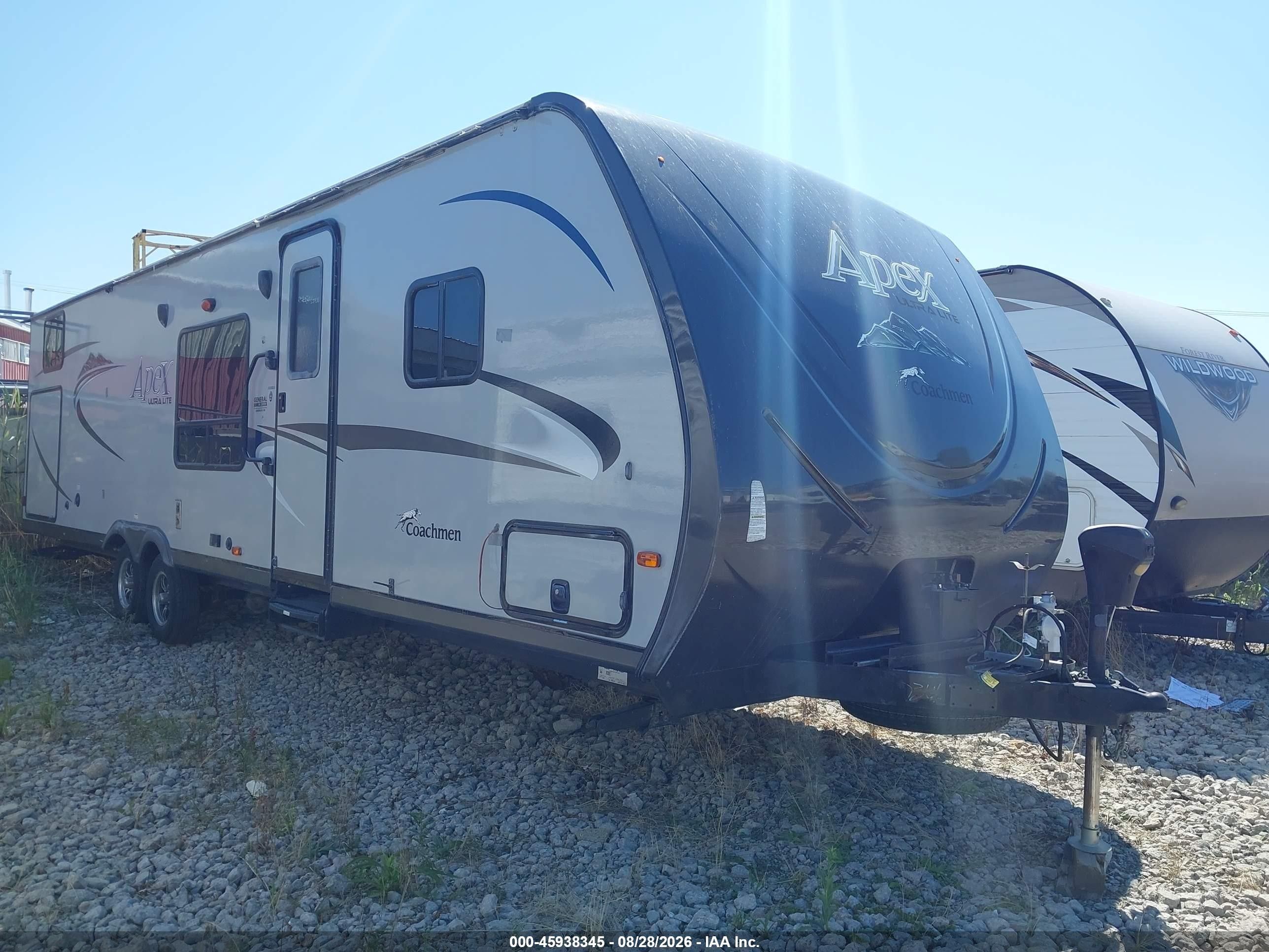 2016 Coachmen Apex VIN 5ZT2CXVB2GA007344 IAAI salvage auction — Storm Damage, Clear (Michigan), sold $2,650 on 2026-09-23 (photo 2)