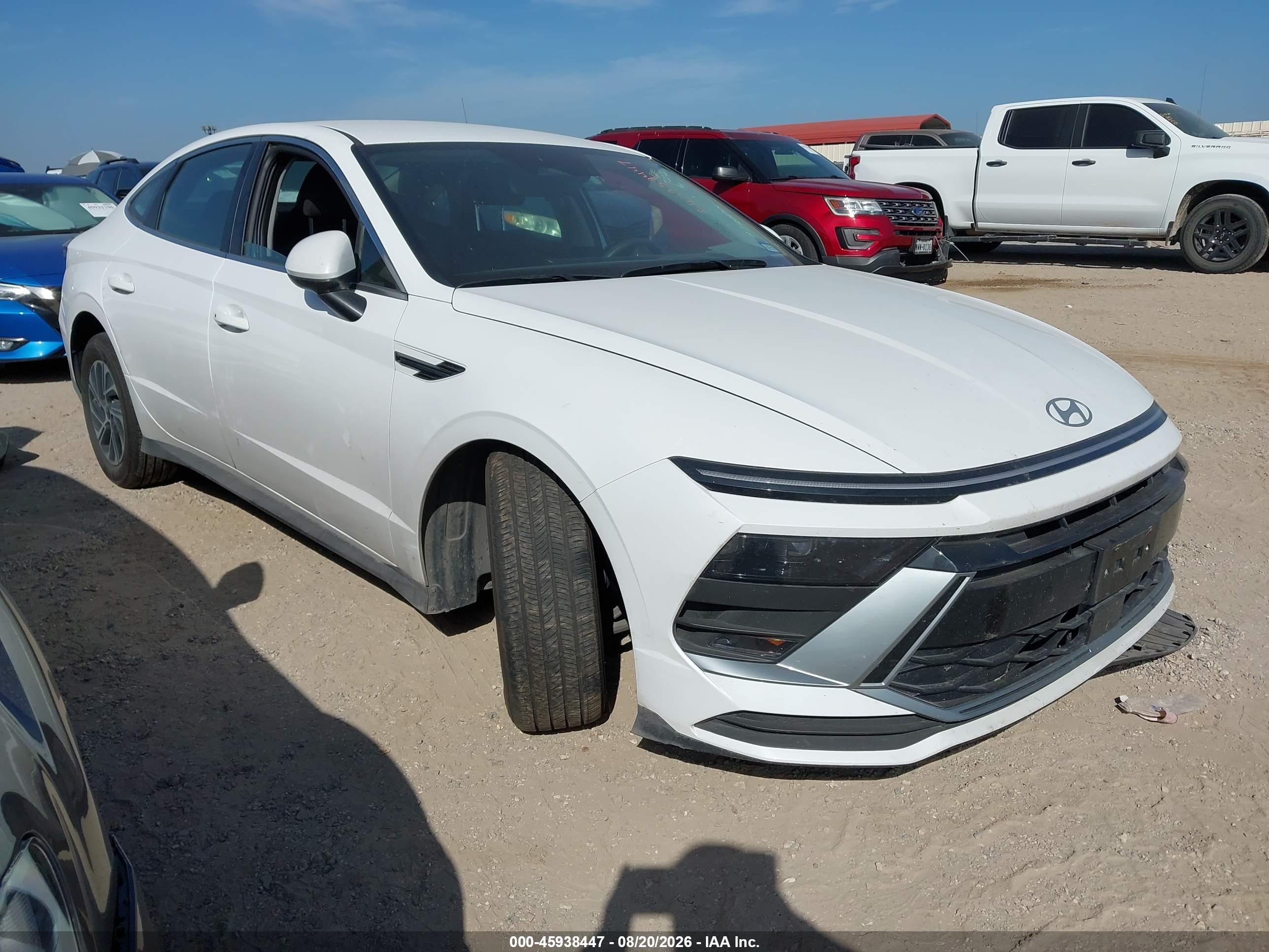 2026 Hyundai Sonata Hybrid VIN KMHL24JJ9TA148034 — IAAI salvage auction photo
