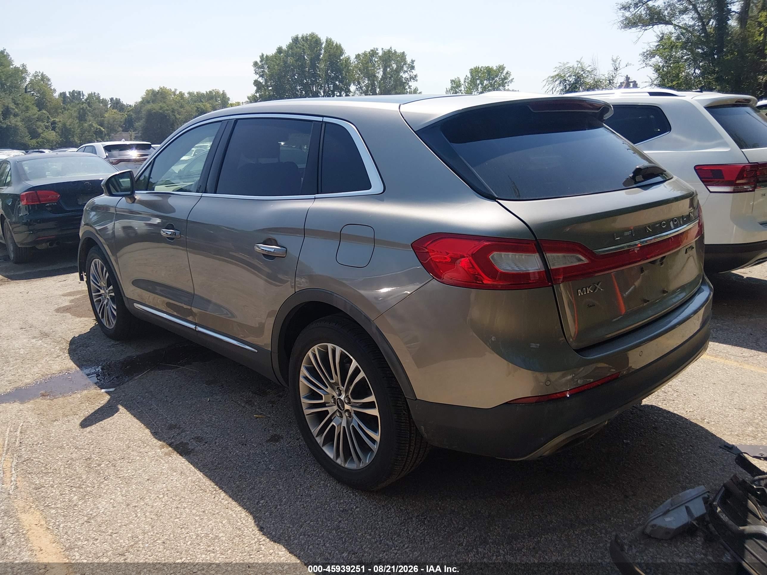2016 Lincoln Mkx VIN 2LMTJ8LRXGBL42549 IAAI salvage auction — Front End, Salvage (Kansas), sold $2,975 on 2026-09-18 (photo 3)
