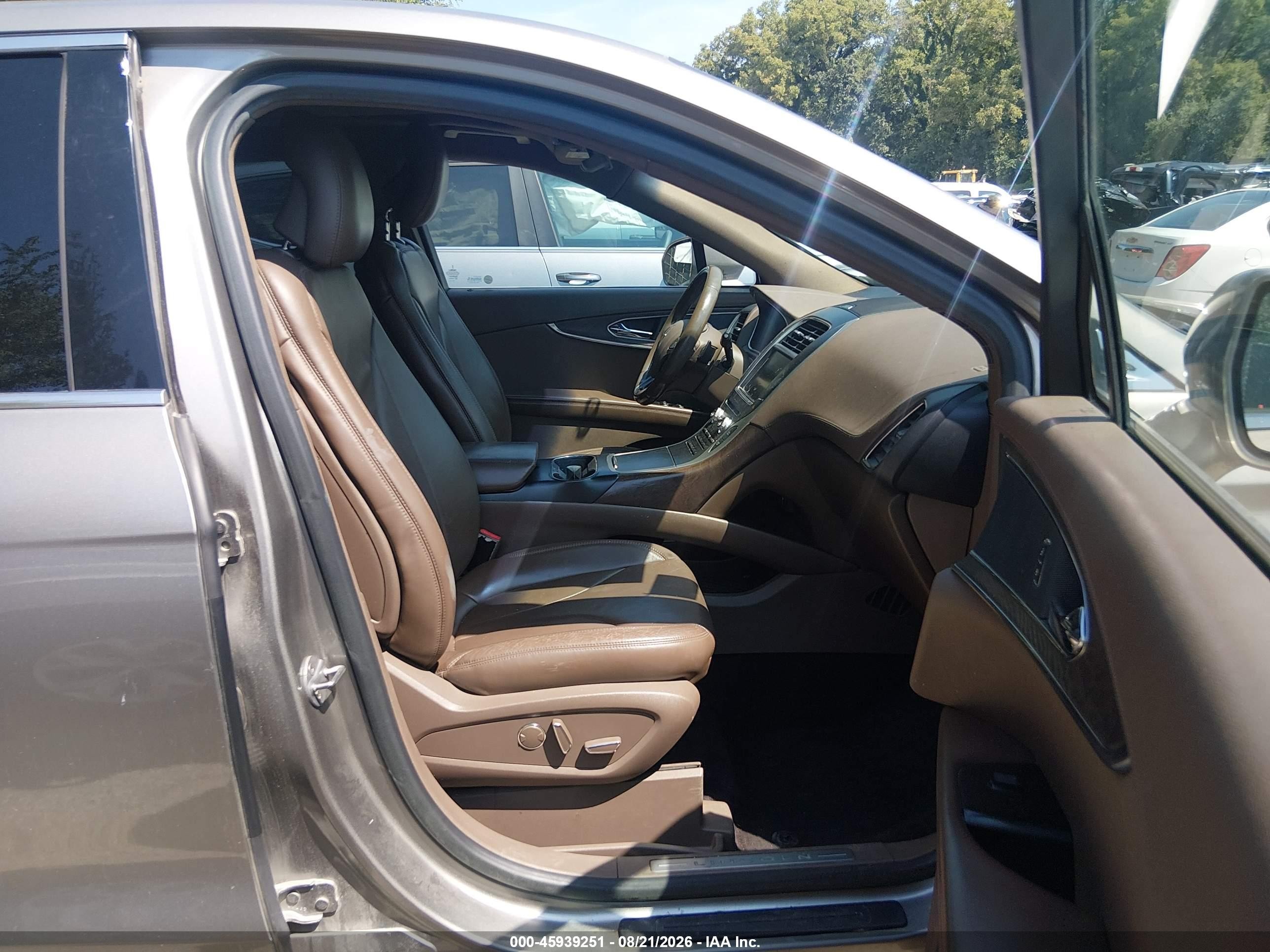 2016 Lincoln Mkx VIN 2LMTJ8LRXGBL42549 IAAI salvage auction — Front End, Salvage (Kansas), sold $2,975 on 2026-09-18 (photo 5)