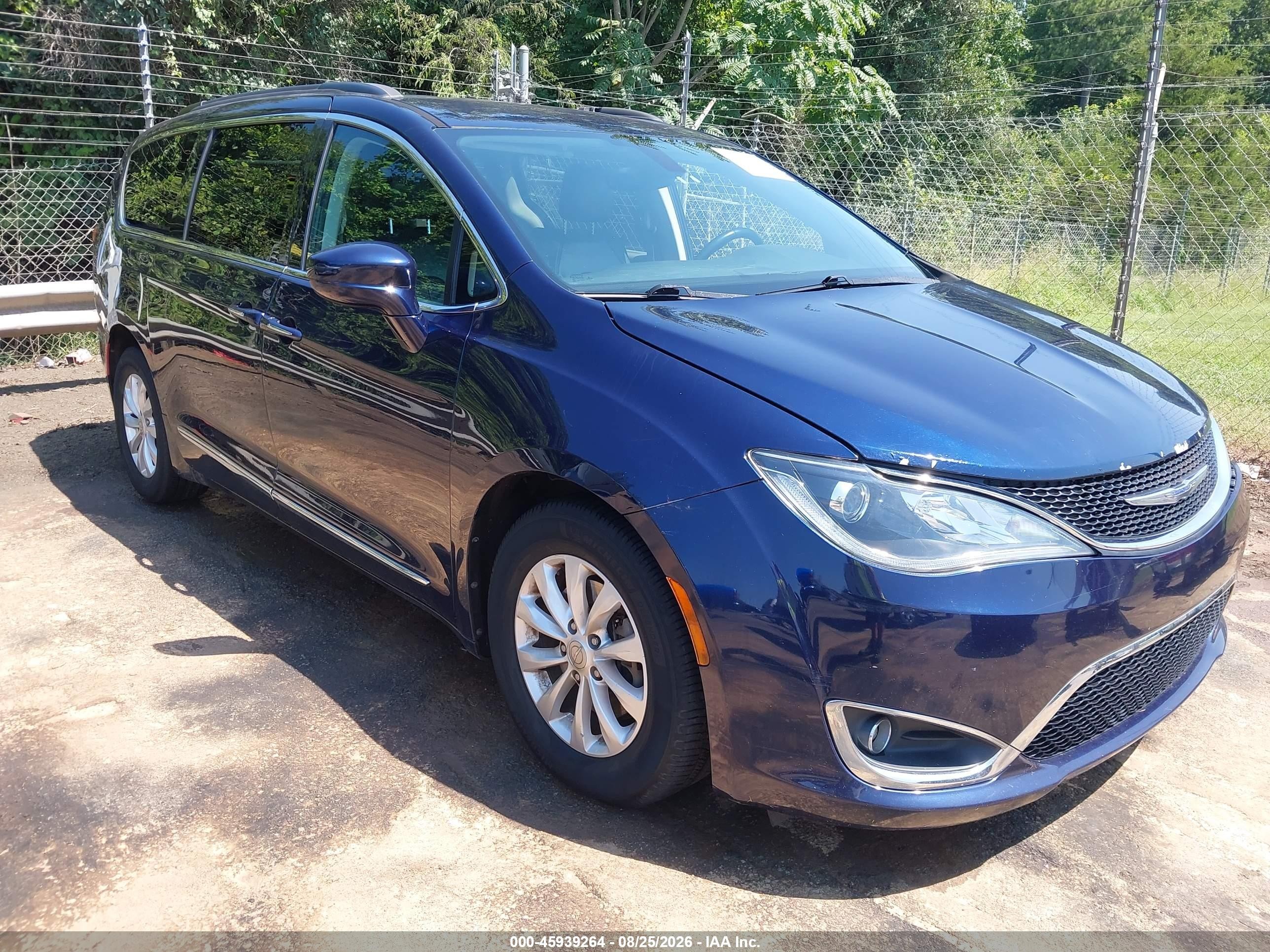 2017 Chrysler Pacifica VIN 2C4RC1BGXHR729719 IAAI salvage auction — Rear End, Salvage (North Carolina), sold $1,950 on 2026-09-11 (photo 1)
