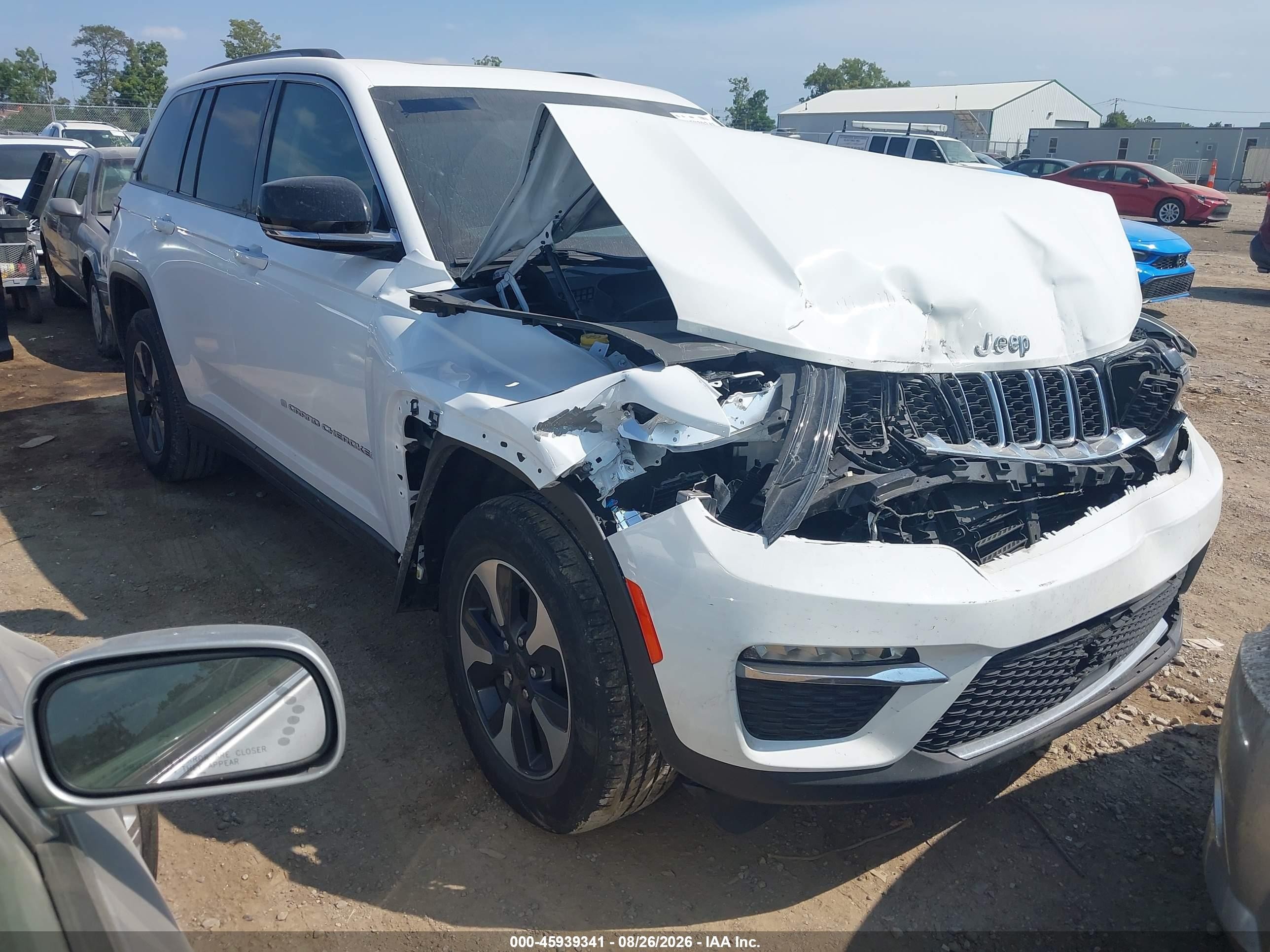 2023 Jeep Grand Cherokee VIN 1C4RJYB62PC623715 — IAAI salvage auction photo
