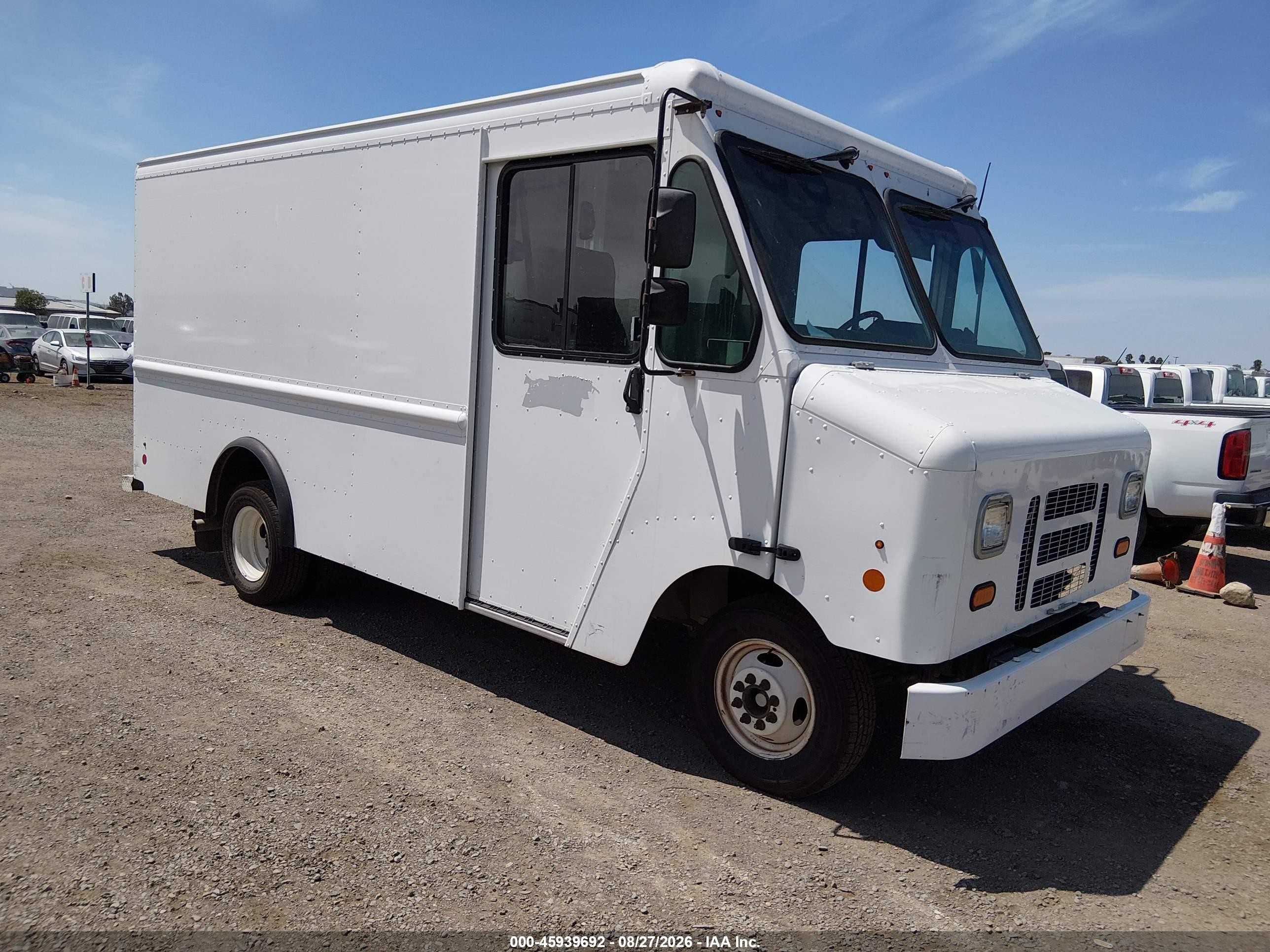 2017 Ford E-350 VIN 1FC3E3KS0HDC65181 — IAAI salvage auction photo