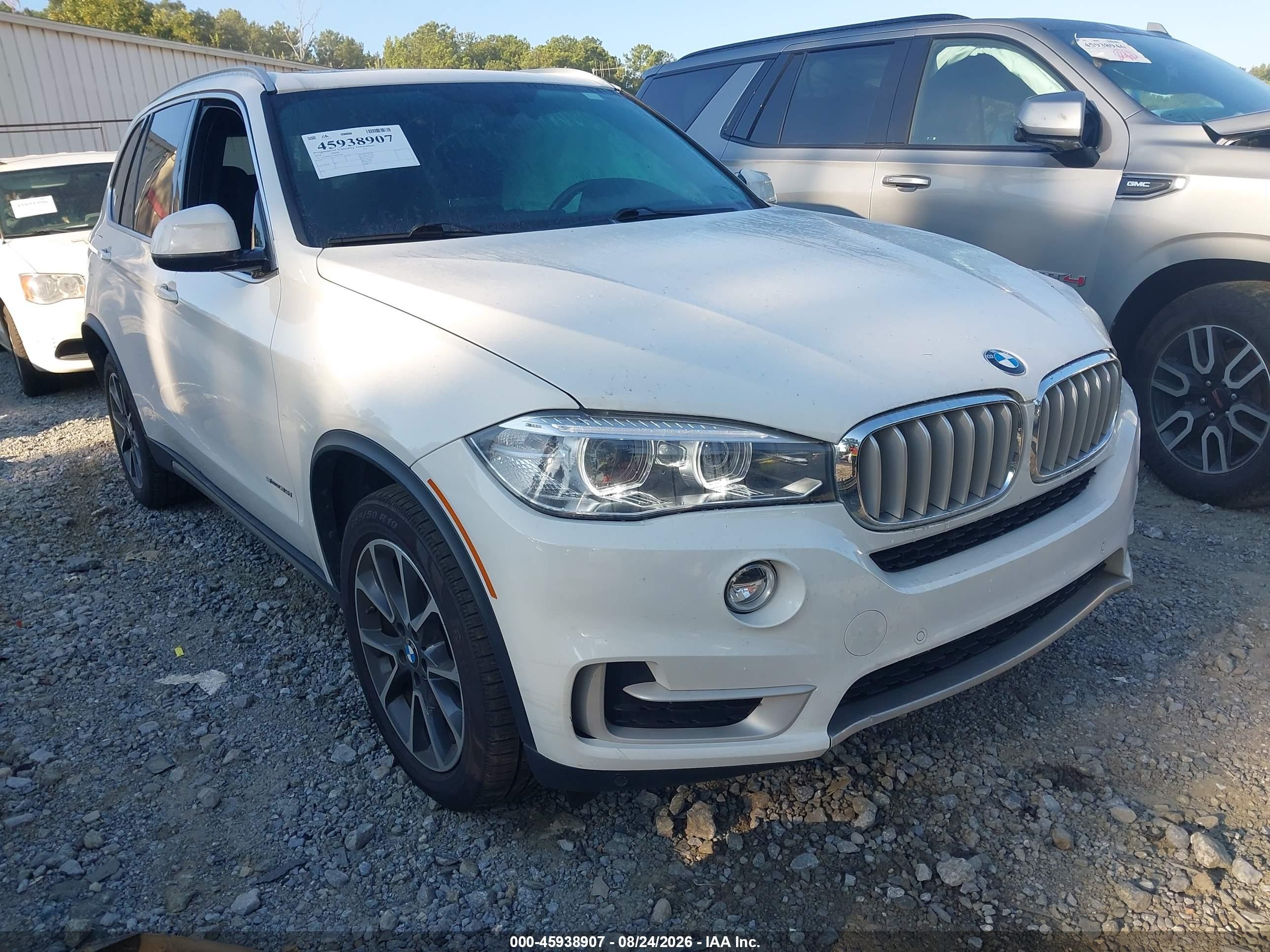 2018 BMW X5 VIN 5UXKR2C53J0Z21842 — IAAI salvage auction photo