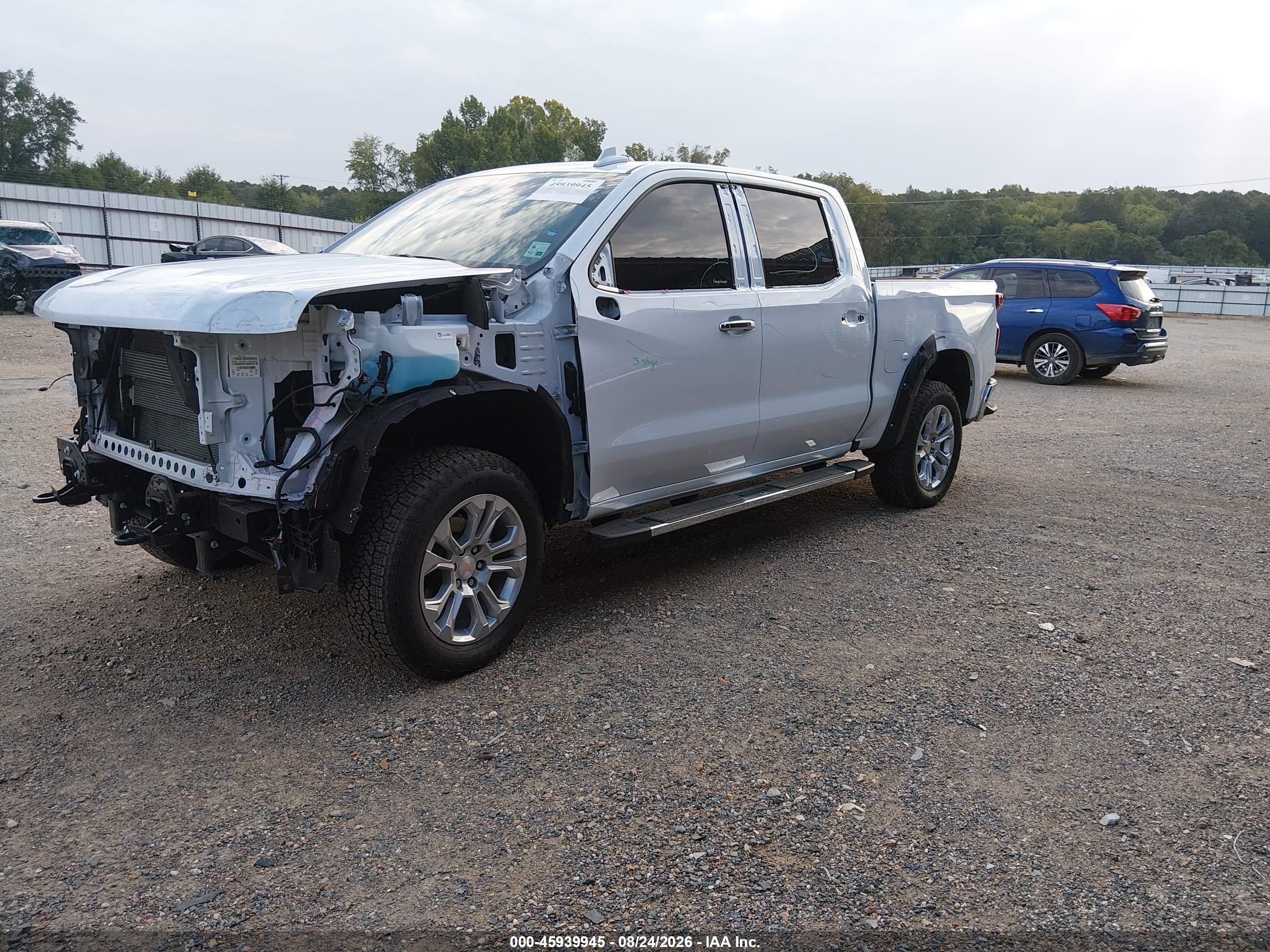 2026 Chevrolet Silverado VIN 1GCUKGED8TZ168100 IAAI salvage auction — All Over, Salvage (Louisiana), sold $20,100 on 2026-09-13 (photo 2)