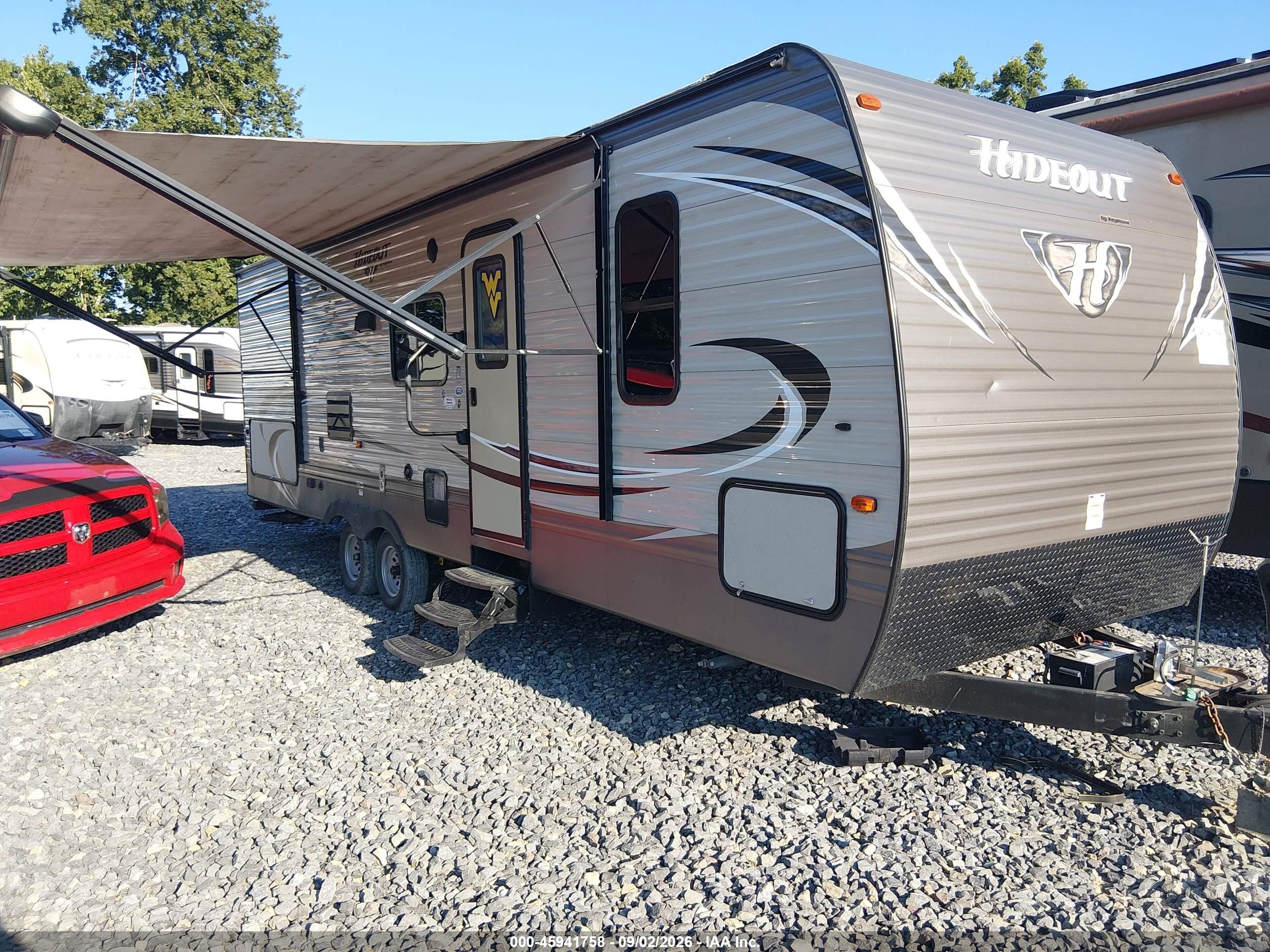 2016 Keystone Hideout VIN 4YDT27D22G7206950 IAAI salvage auction — Side, Salvage (West Virginia), sold $3,200 on 2026-09-30 (photo 1)