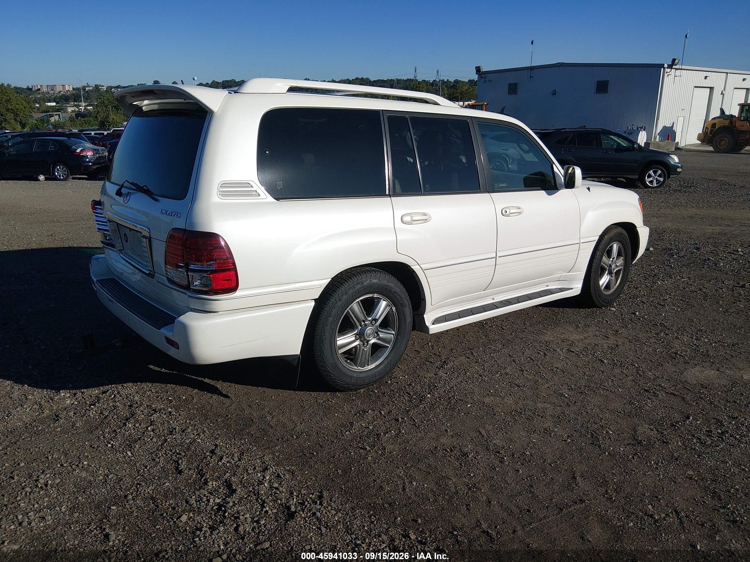 2007 Lexus LX 470 VIN JTJHT00WX74029357 IAAI salvage auction — Rear End, Salvage (Pennsylvania), sold $5,975 on 2026-09-27 (photo 4)
