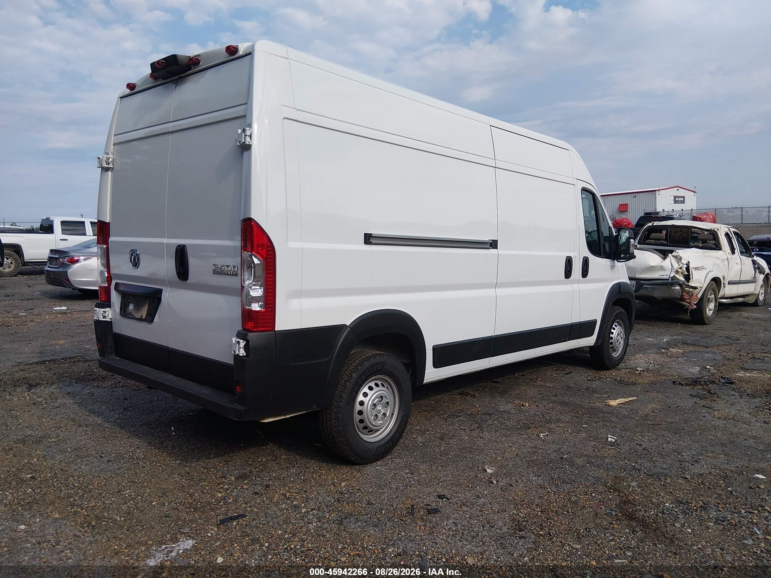 2025 Ram Promaster city VIN 3C6LRVDG6SE511723 IAAI salvage auction — Side, Enterprise Vehicles Clear Only (Mississippi), sold $16,200 on 2026-08-29 (photo 4)