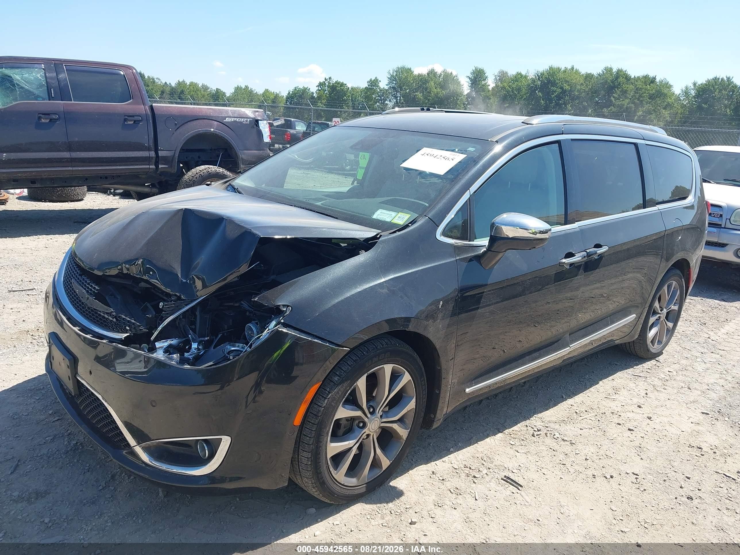 2017 Chrysler Pacifica VIN 2C4RC1GG5HR643260 IAAI salvage auction — Front End, Mv-907A (New York), sold $4,750 on 2026-09-13 (photo 2)