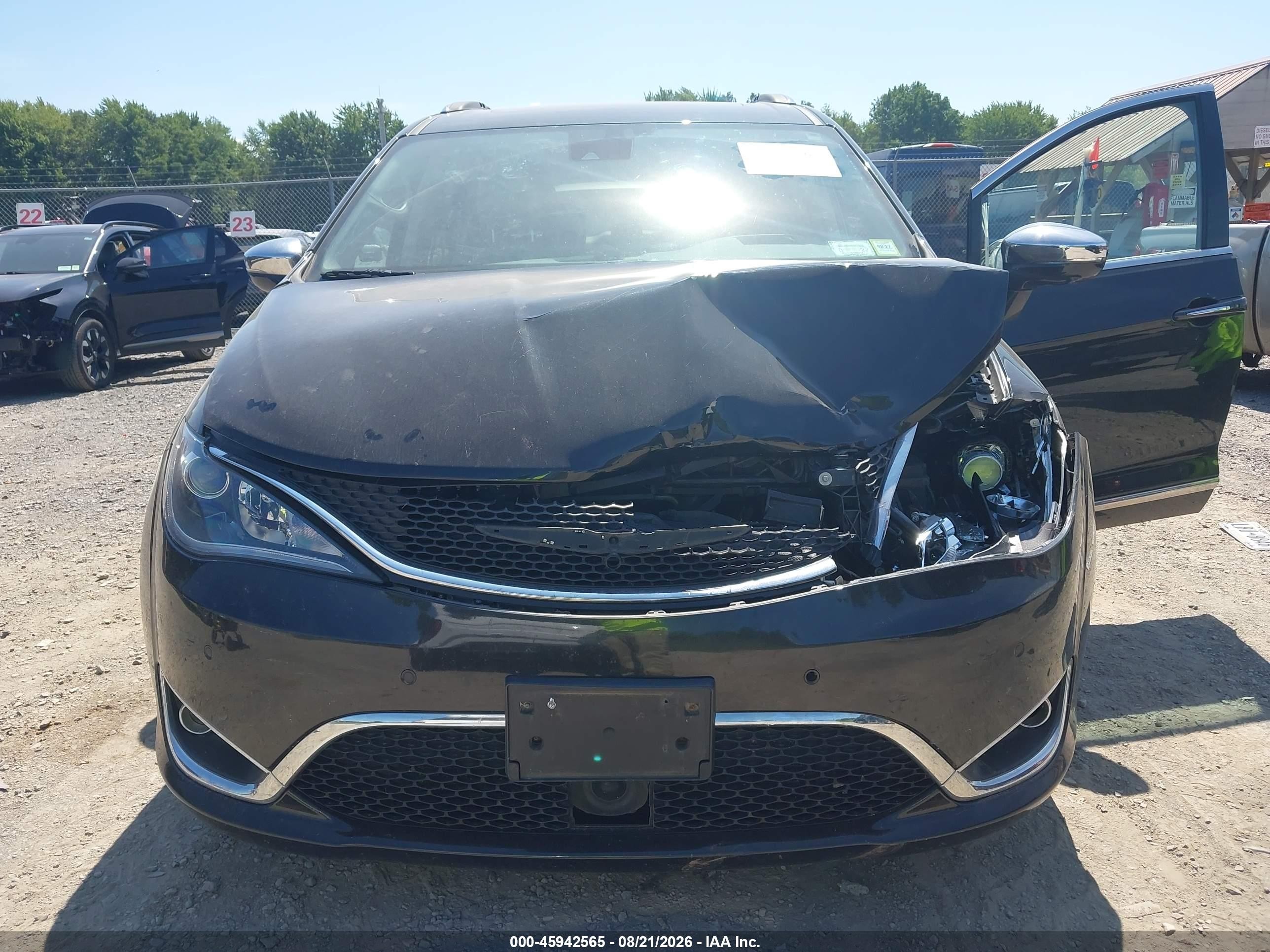 2017 Chrysler Pacifica VIN 2C4RC1GG5HR643260 IAAI salvage auction — Front End, Mv-907A (New York), sold $4,750 on 2026-09-13 (photo 6)