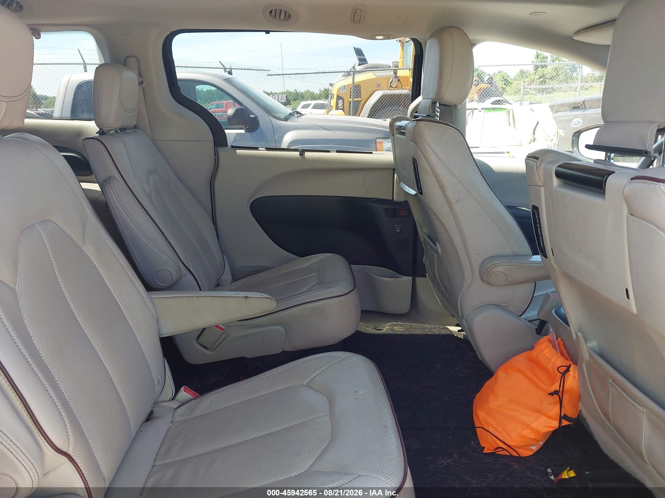 2017 Chrysler Pacifica VIN 2C4RC1GG5HR643260 IAAI salvage auction — Front End, Mv-907A (New York), sold $4,750 on 2026-09-13 (photo 8)