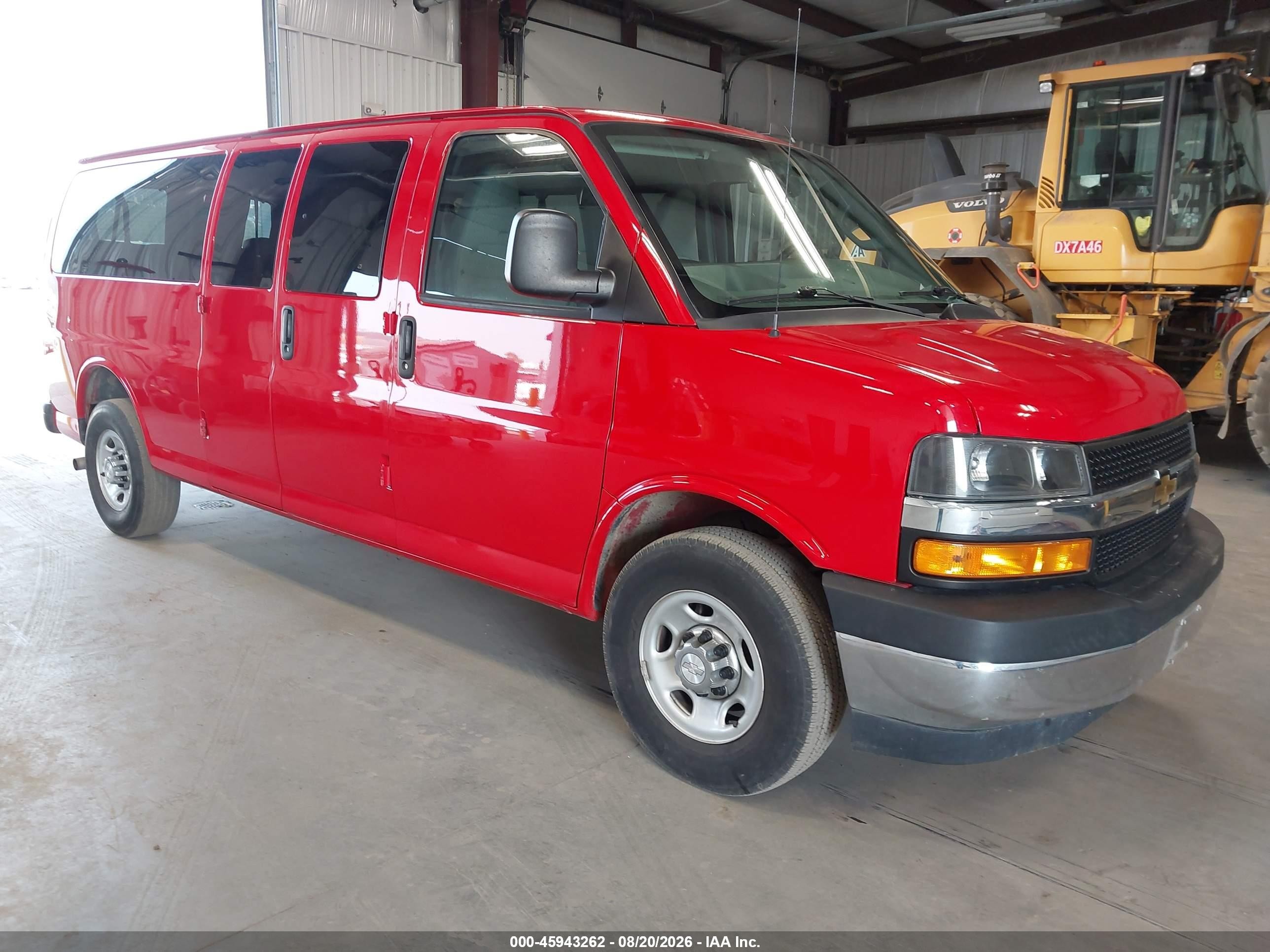 2018 Chevrolet Express 3500 VIN 1GAZGPFG1J1299857 — IAAI salvage auction photo