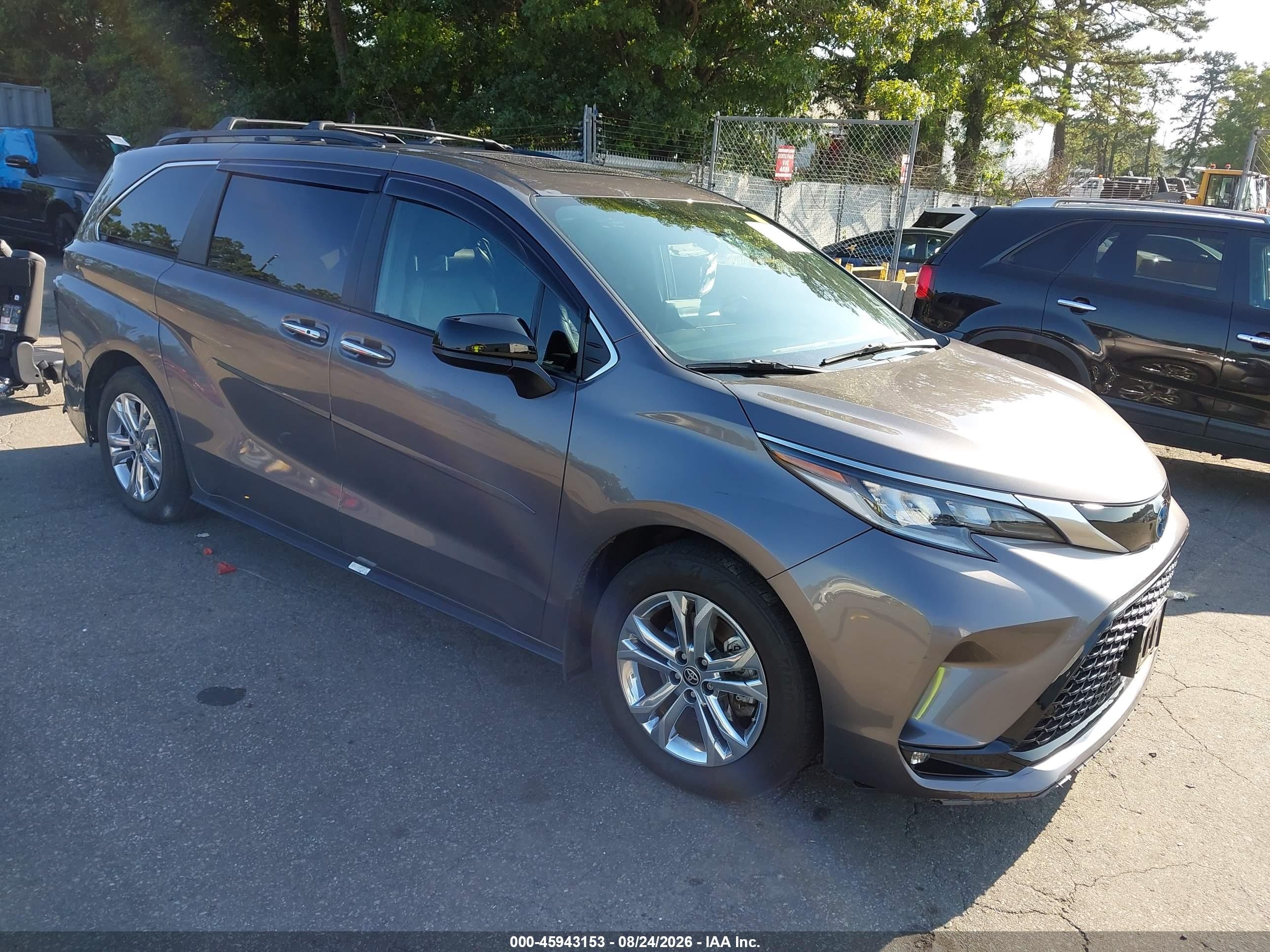 2022 Toyota Sienna VIN 5TDDSKFC2NS073173 — IAAI salvage auction photo