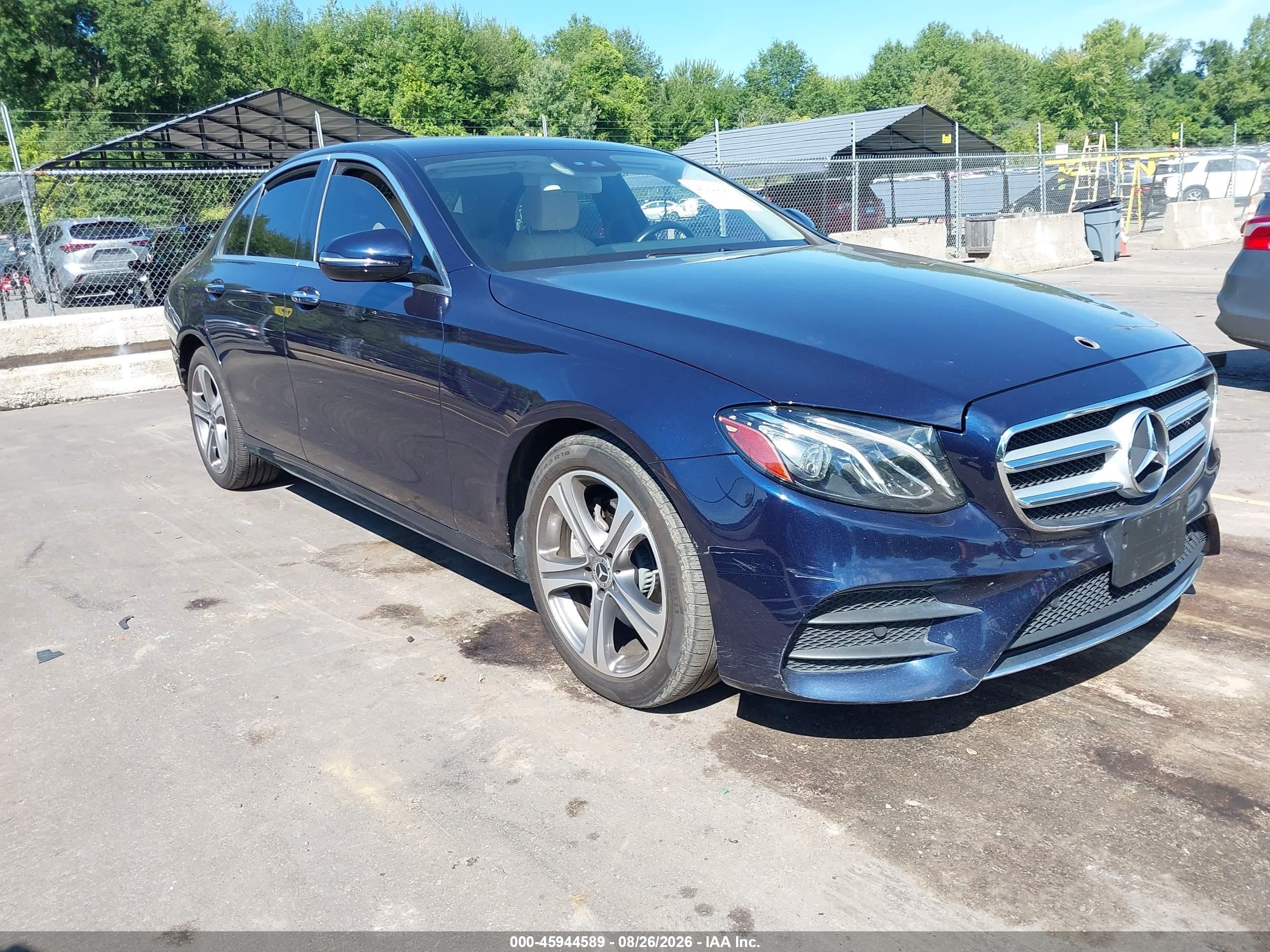 2019 Mercedes-Benz E-Class VIN WDDZF4KB4KA596440 — IAAI salvage auction photo