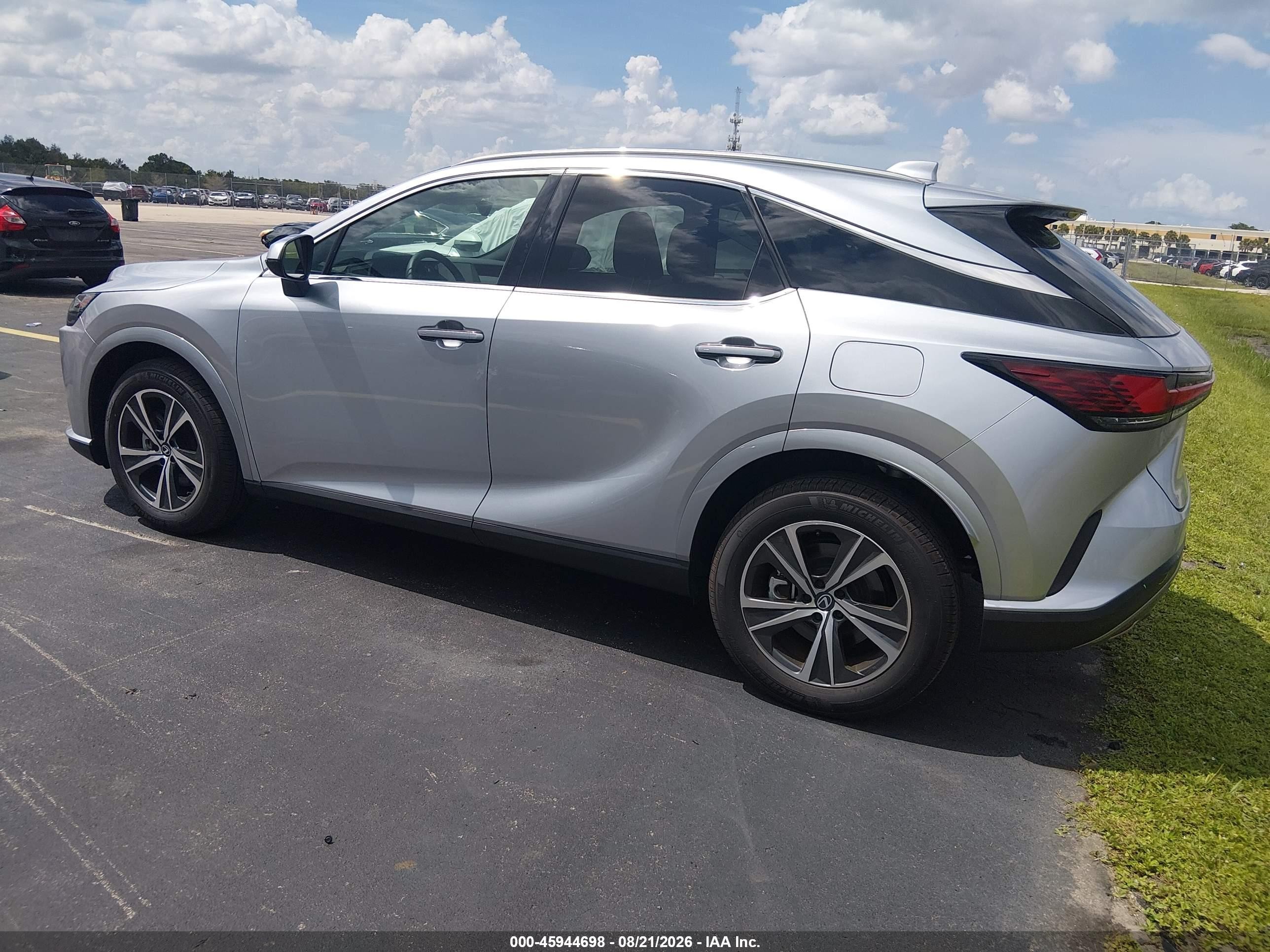 2026 Lexus RX 350 VIN 2T2BAMBA7TC069972 IAAI salvage auction — Rear End, Rebuildable (Florida), sold $26,750 on 2026-09-10 (photo 3)