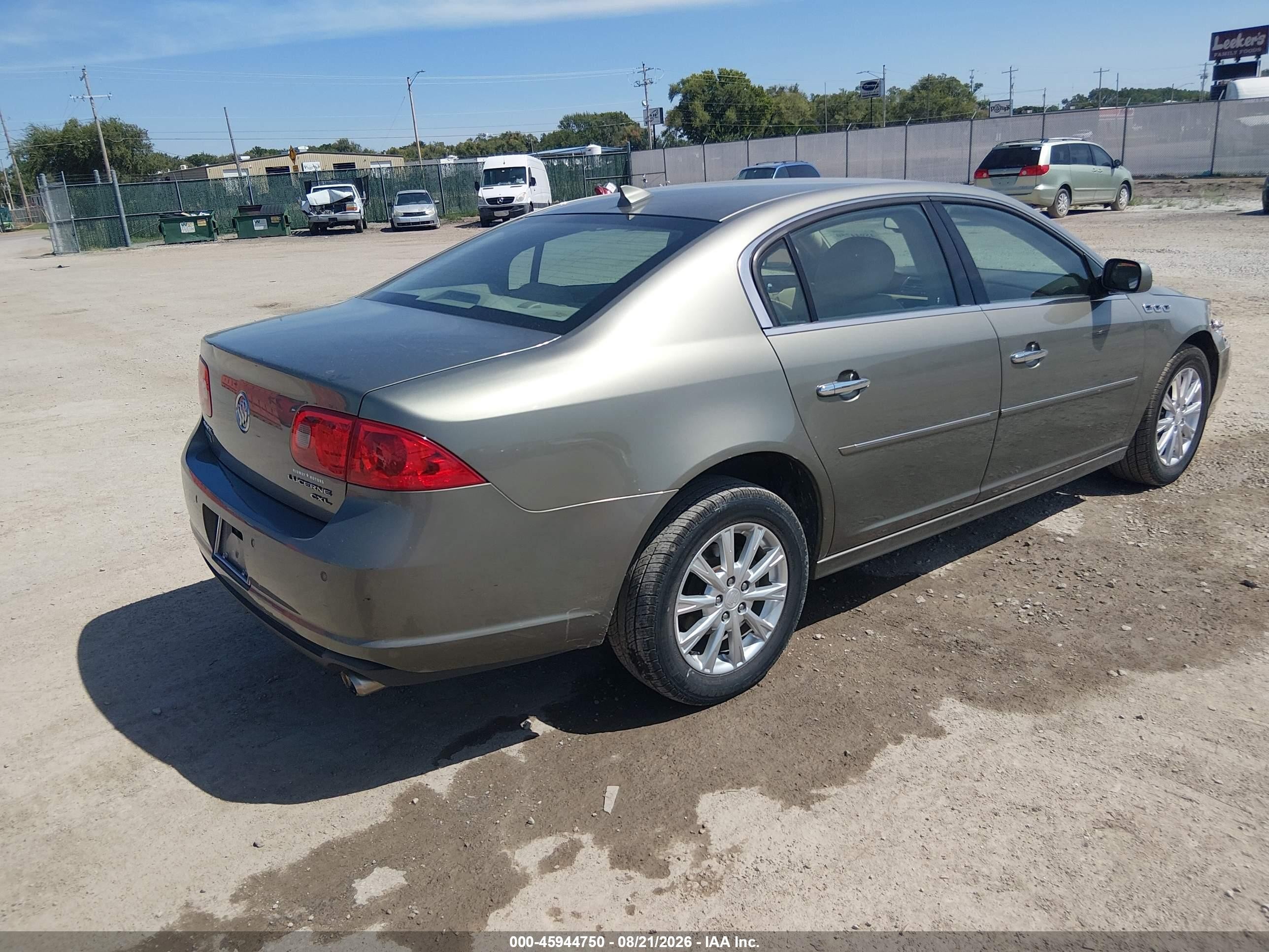 2010 Buick Lucerne VIN 1G4HC5EM8AU132044 IAAI salvage auction — Unknown, Salvage (Kansas), sold $1,300 on 2026-09-11 (photo 4)