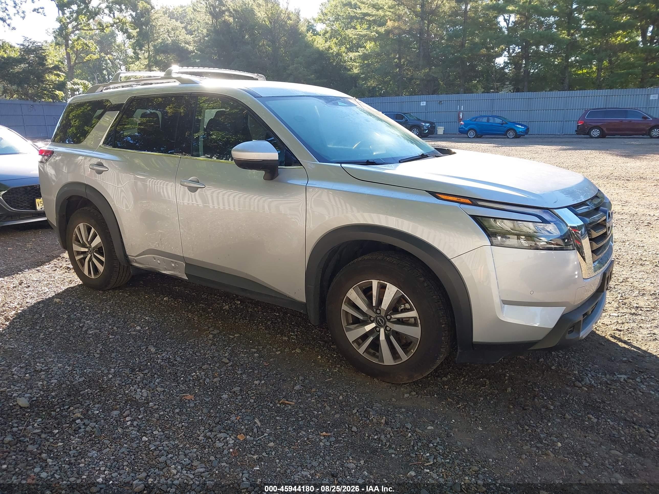 2025 Nissan Pathfinder VIN 5N1DR3CC8SC268516 — IAAI salvage auction photo