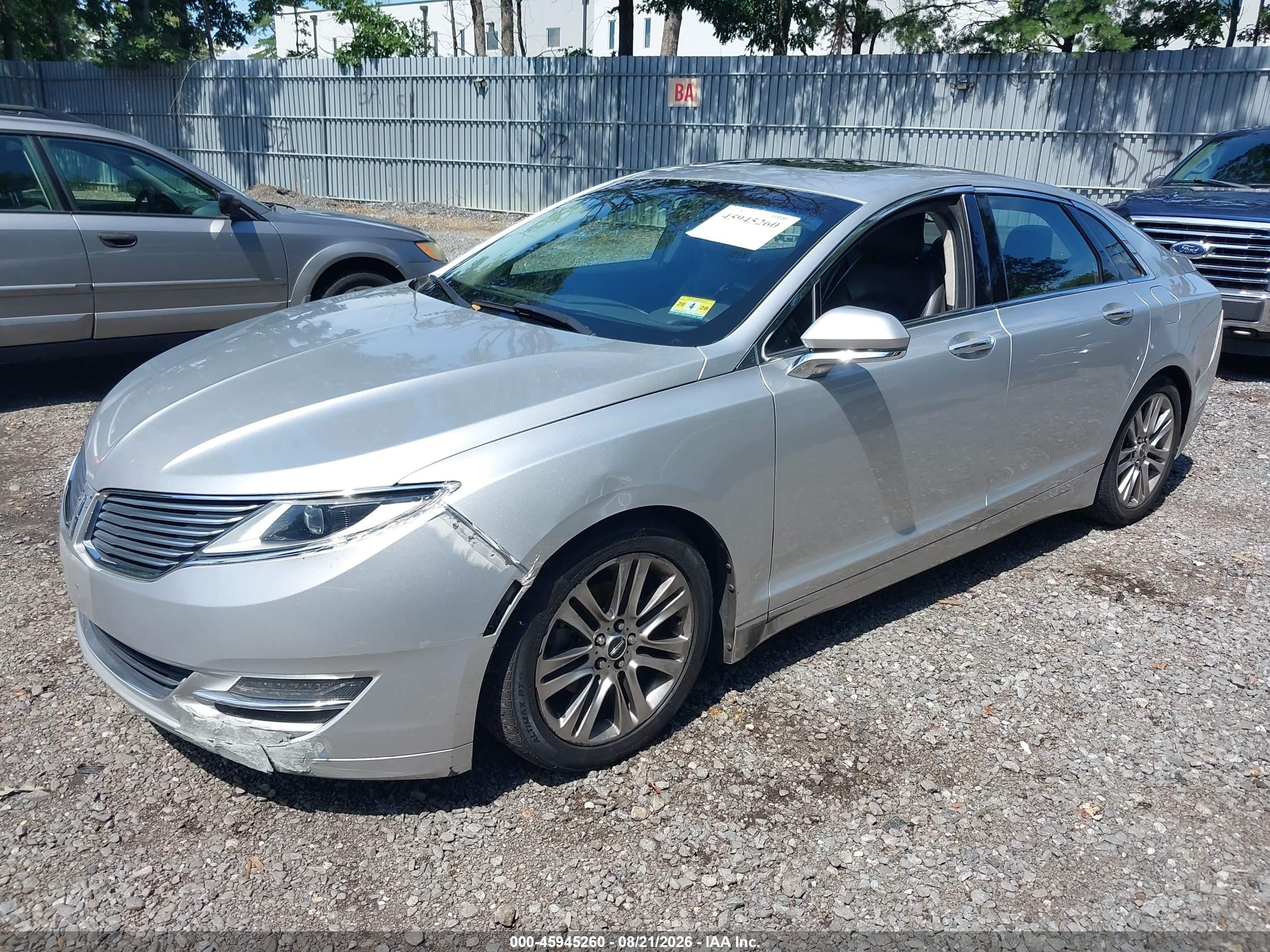 2013 Lincoln Mkz VIN 3LN6L2LU2DR804748 IAAI salvage auction — Side, Salvage (New Jersey), sold $800 on 2026-09-07 (photo 2)
