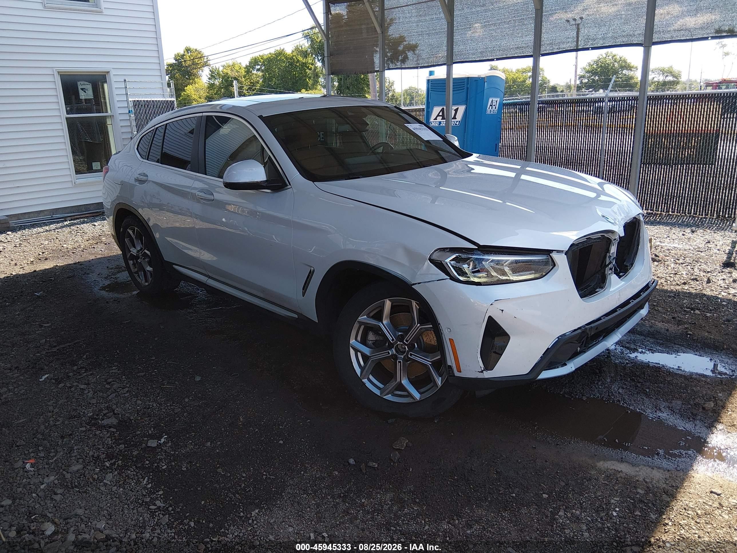 2022 BMW X4 VIN 5UX33DT0XN9M15156 — IAAI salvage auction photo