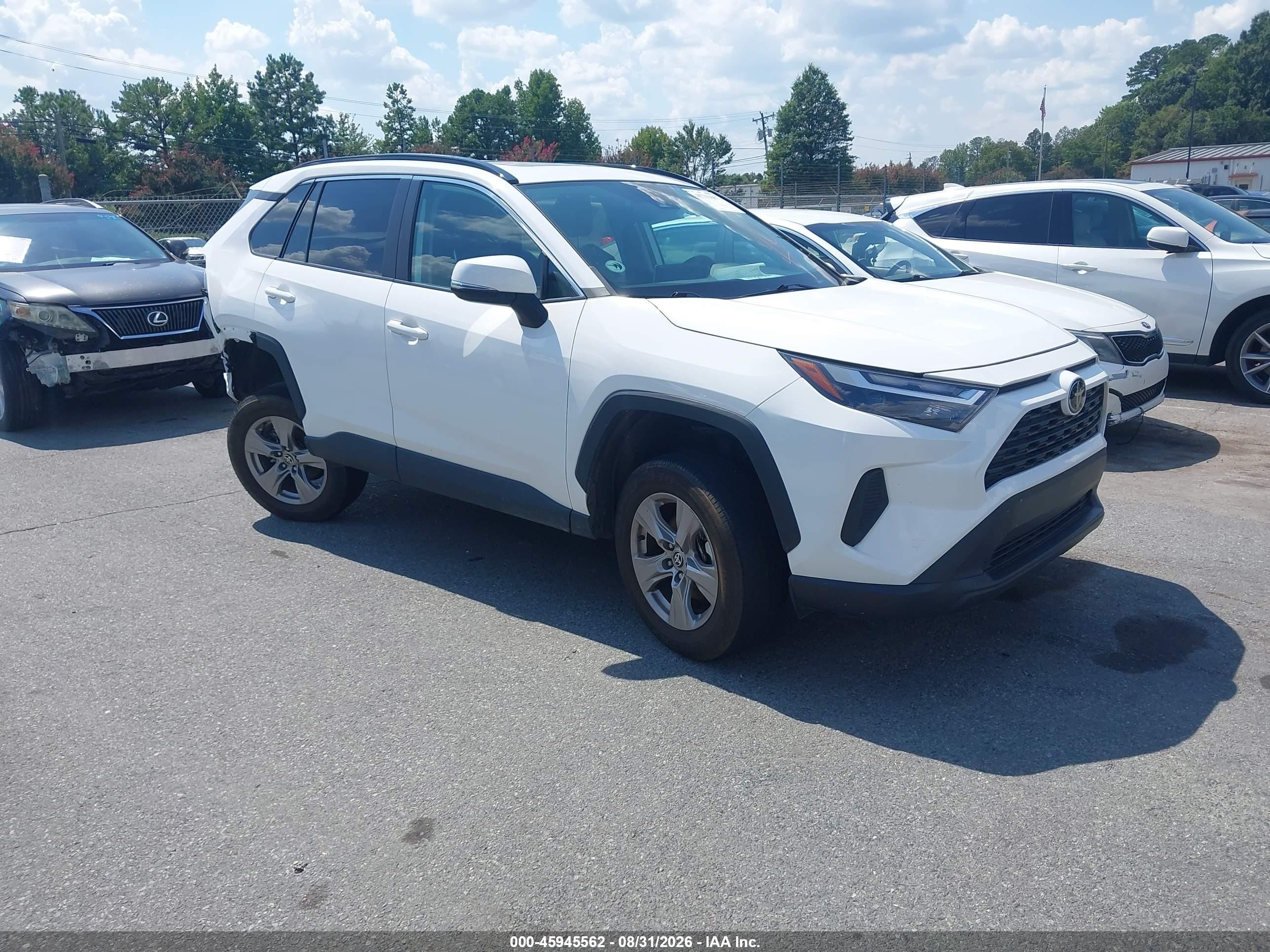 2023 Toyota RAV4 VIN 2T3W1RFV4PC230811 — IAAI salvage auction photo