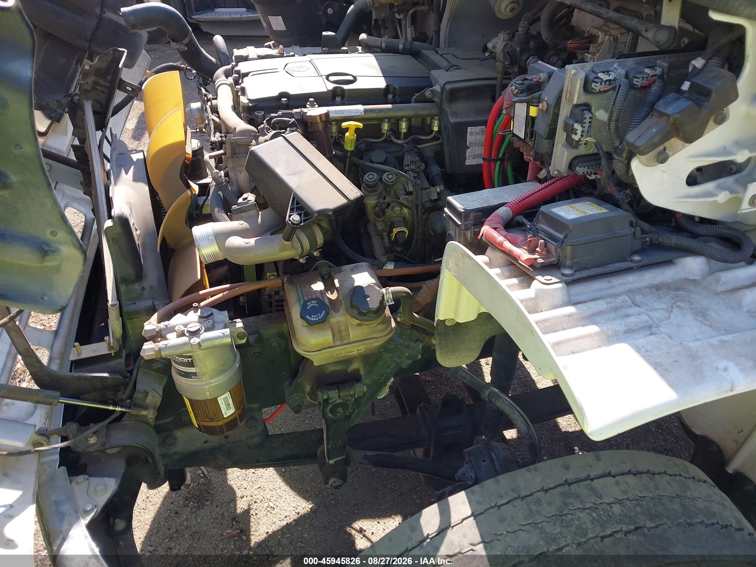 2019 Freightliner M2 106 VIN 1FUBCYD25KHLL0157 IAAI salvage auction — Engine Damage, Clear (Texas), sold $2,700 on 2026-09-23 (photo 9)