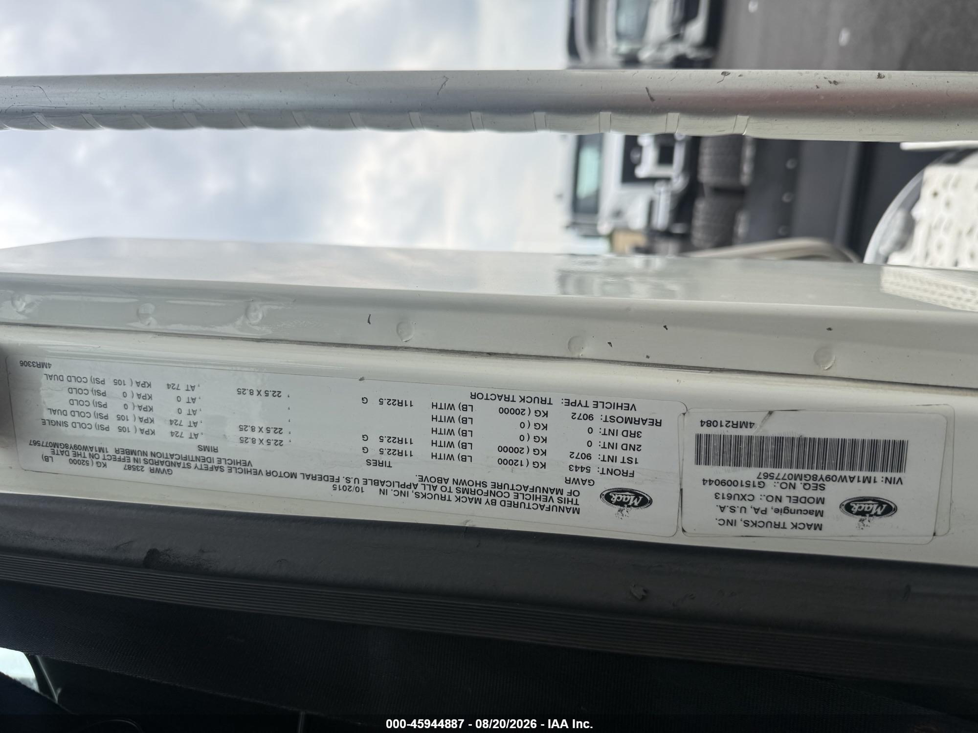 2016 Mack 600 Rd600 VIN 1M1AW09Y8GM077567 IAAI salvage auction — Normal Wear, Clear (New Jersey), sold $24,950 on 2026-09-18 (photo 9)
