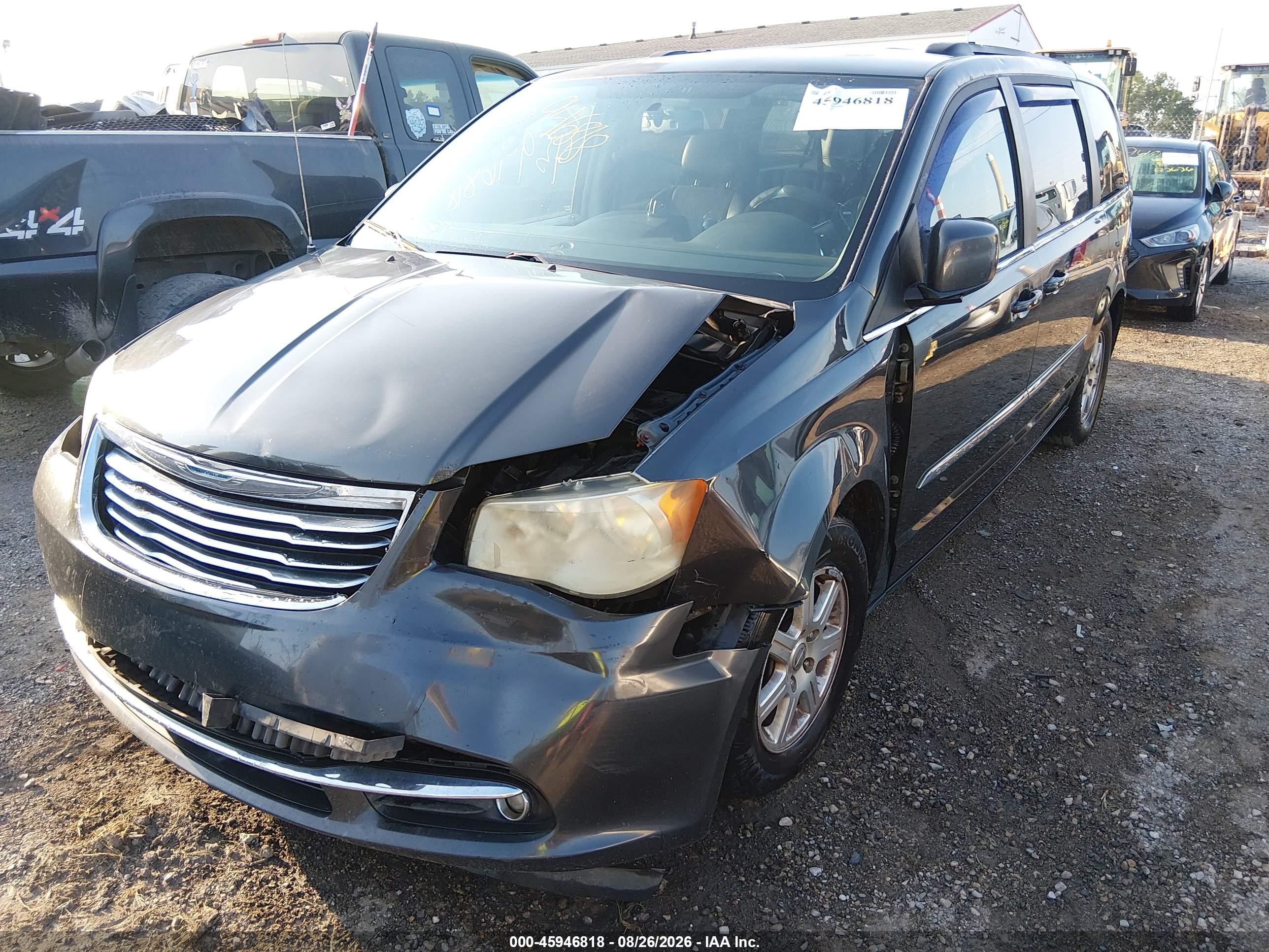 2012 Chrysler Town & country VIN 2C4RC1BG6CR306239 IAAI salvage auction — Front End, Wait Title, sold $350 on 2026-09-20 (photo 2)