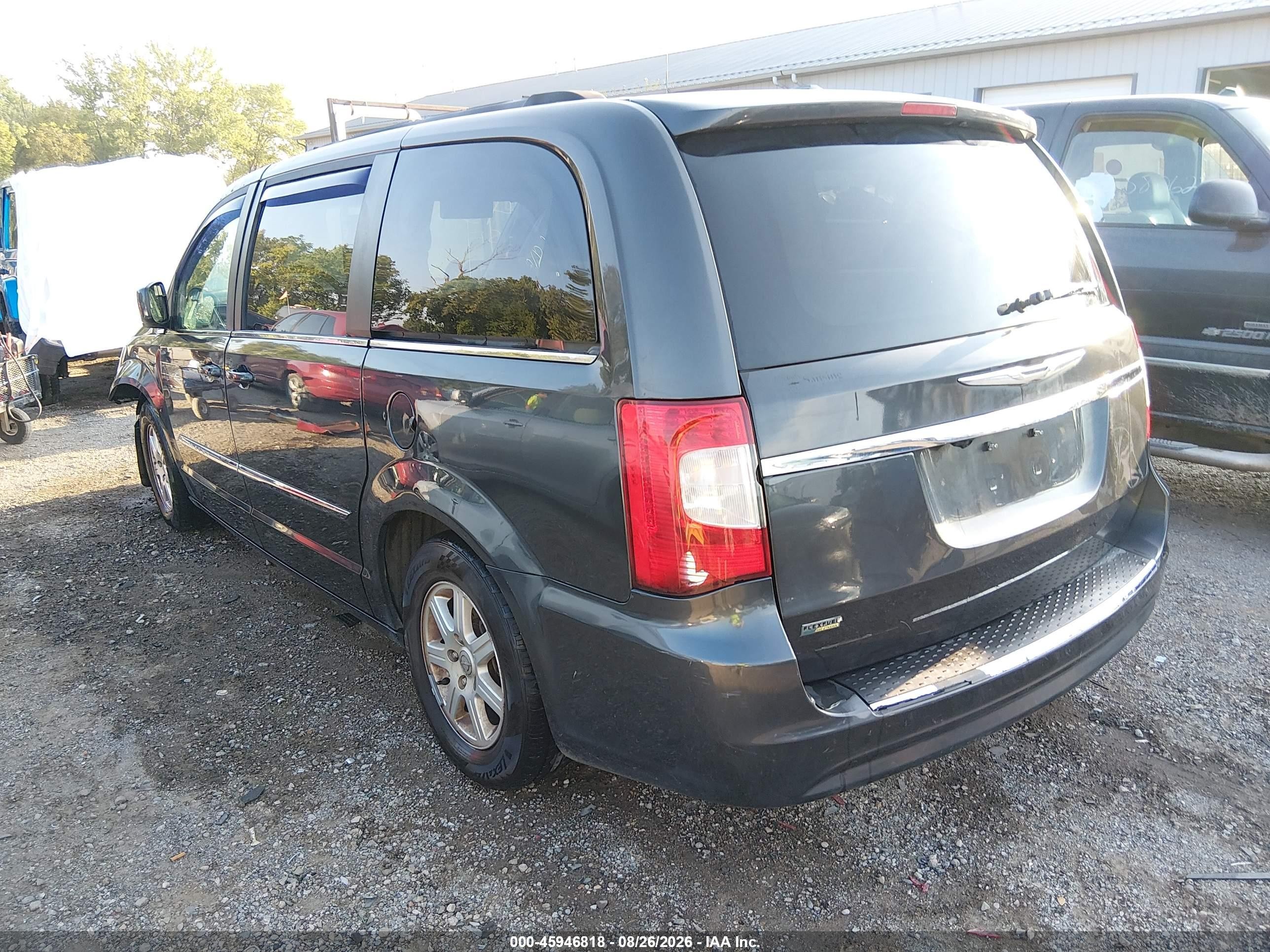 2012 Chrysler Town & country VIN 2C4RC1BG6CR306239 IAAI salvage auction — Front End, Wait Title, sold $350 on 2026-09-20 (photo 3)