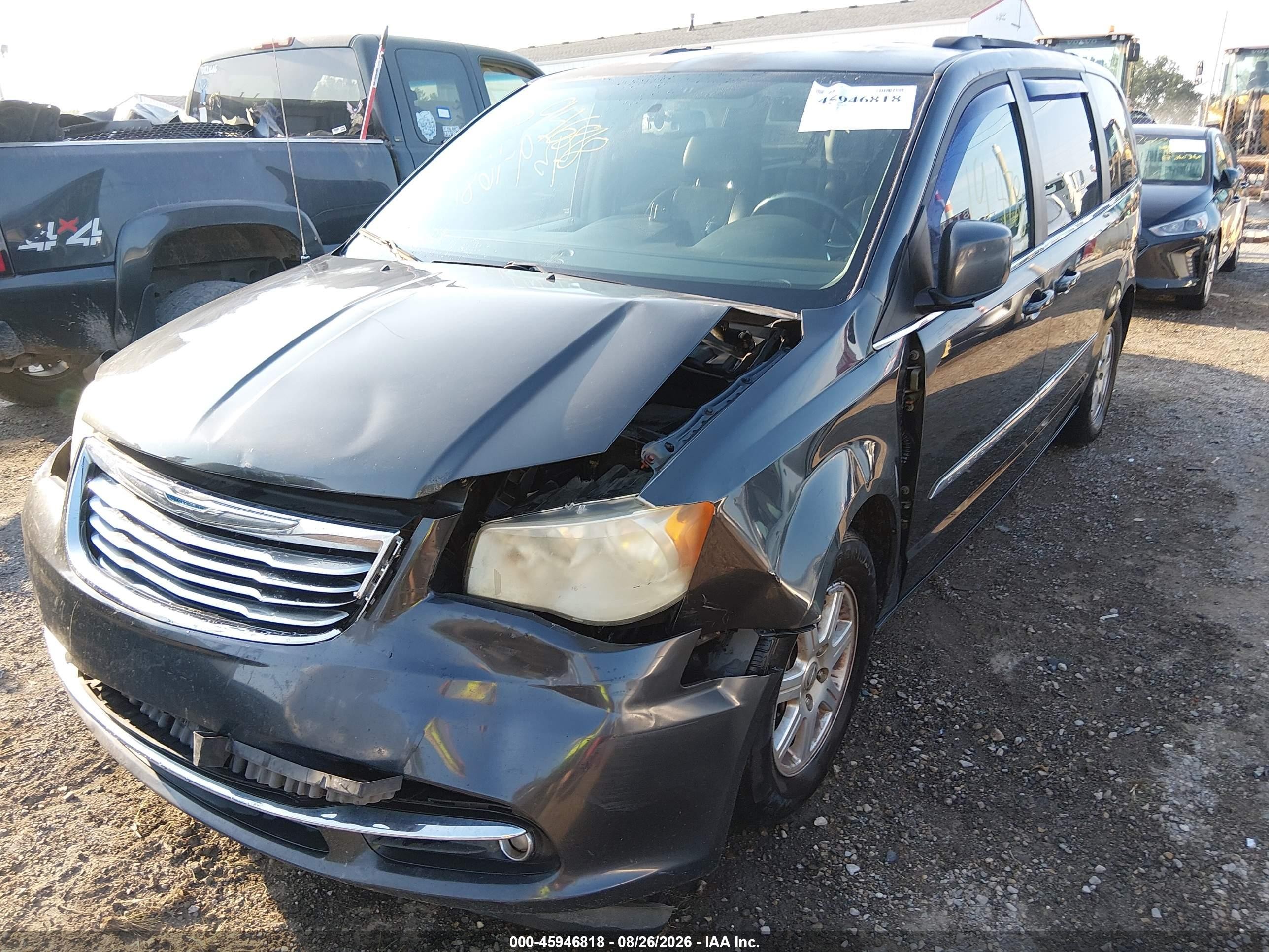 2012 Chrysler Town & country VIN 2C4RC1BG6CR306239 IAAI salvage auction — Front End, Wait Title, sold $350 on 2026-09-20 (photo 6)