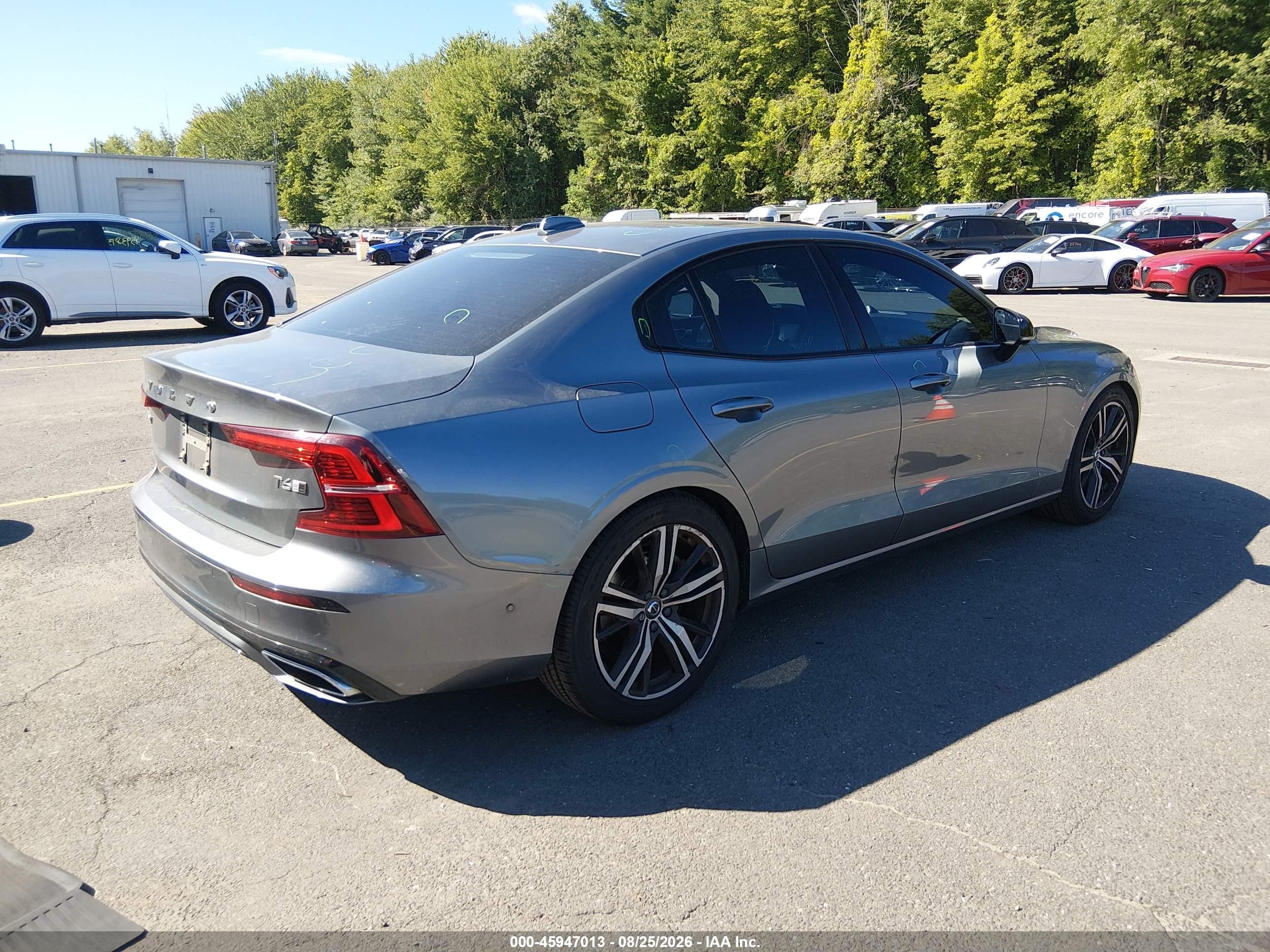 2019 Volvo S60 VIN 7JRA22TMXKG007140 IAAI salvage auction — Front End, Salvage (Connecticut), sold $8,700 on 2026-09-11 (photo 4)
