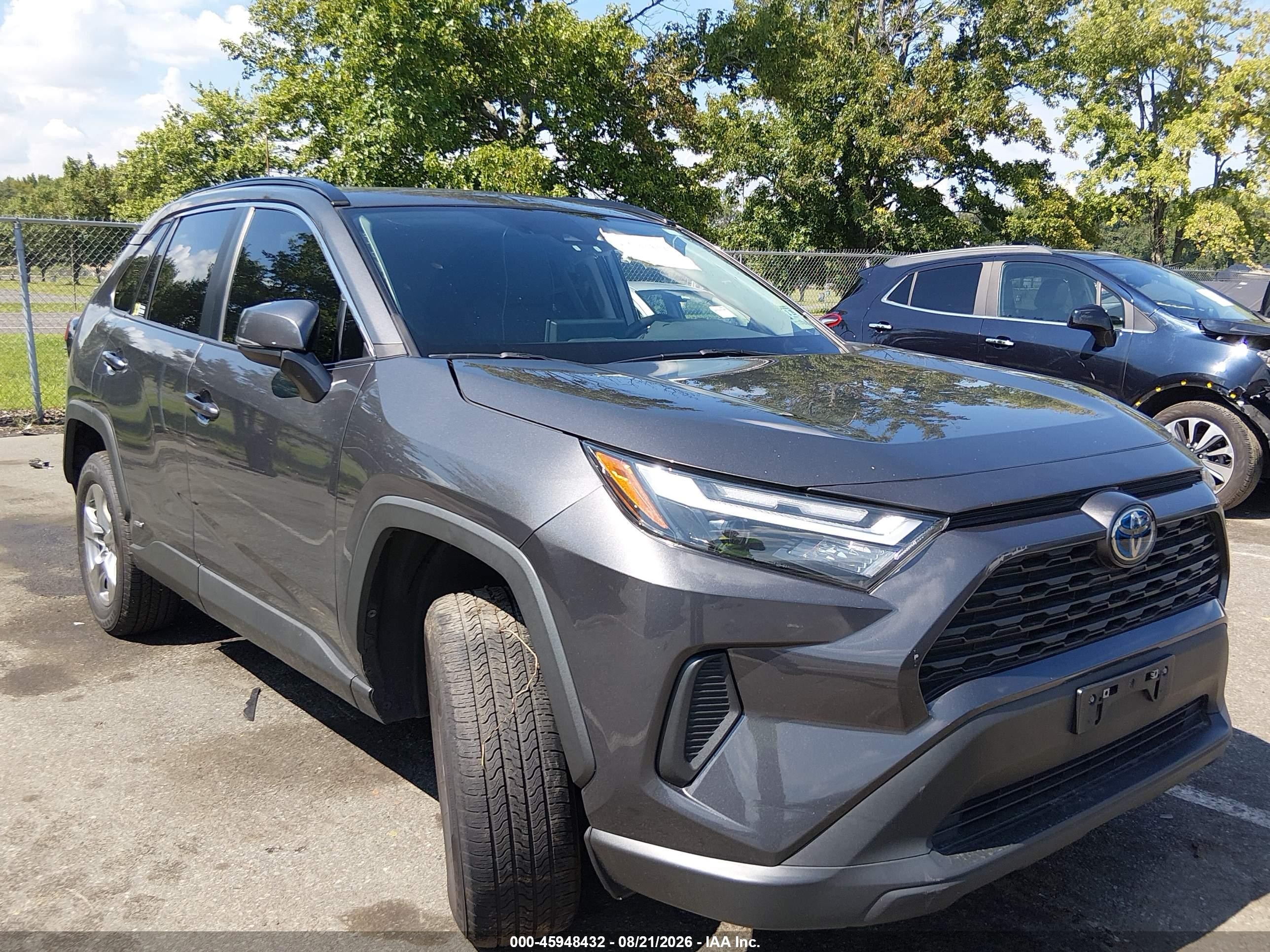 2024 Toyota RAV4 Hybrid VIN 2T3RWRFV7RW209225 — IAAI salvage auction photo