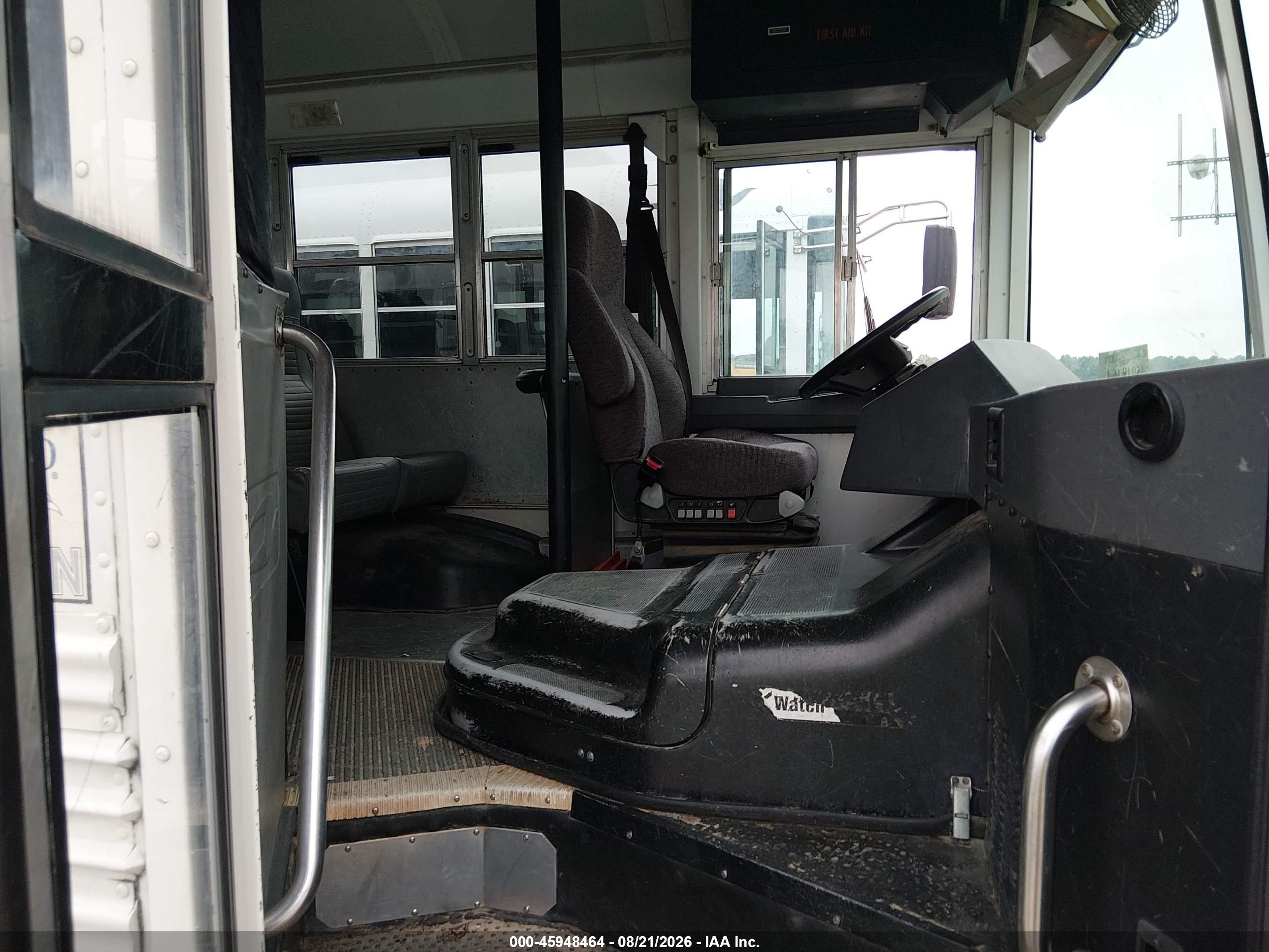 2016 Blue Bird School Bus / Transit Bus VIN 1BABLCPA5GF320044 IAAI salvage auction — Unknown, SF97 (North Carolina), sold $17,275 on 2026-10-06 (photo 5)