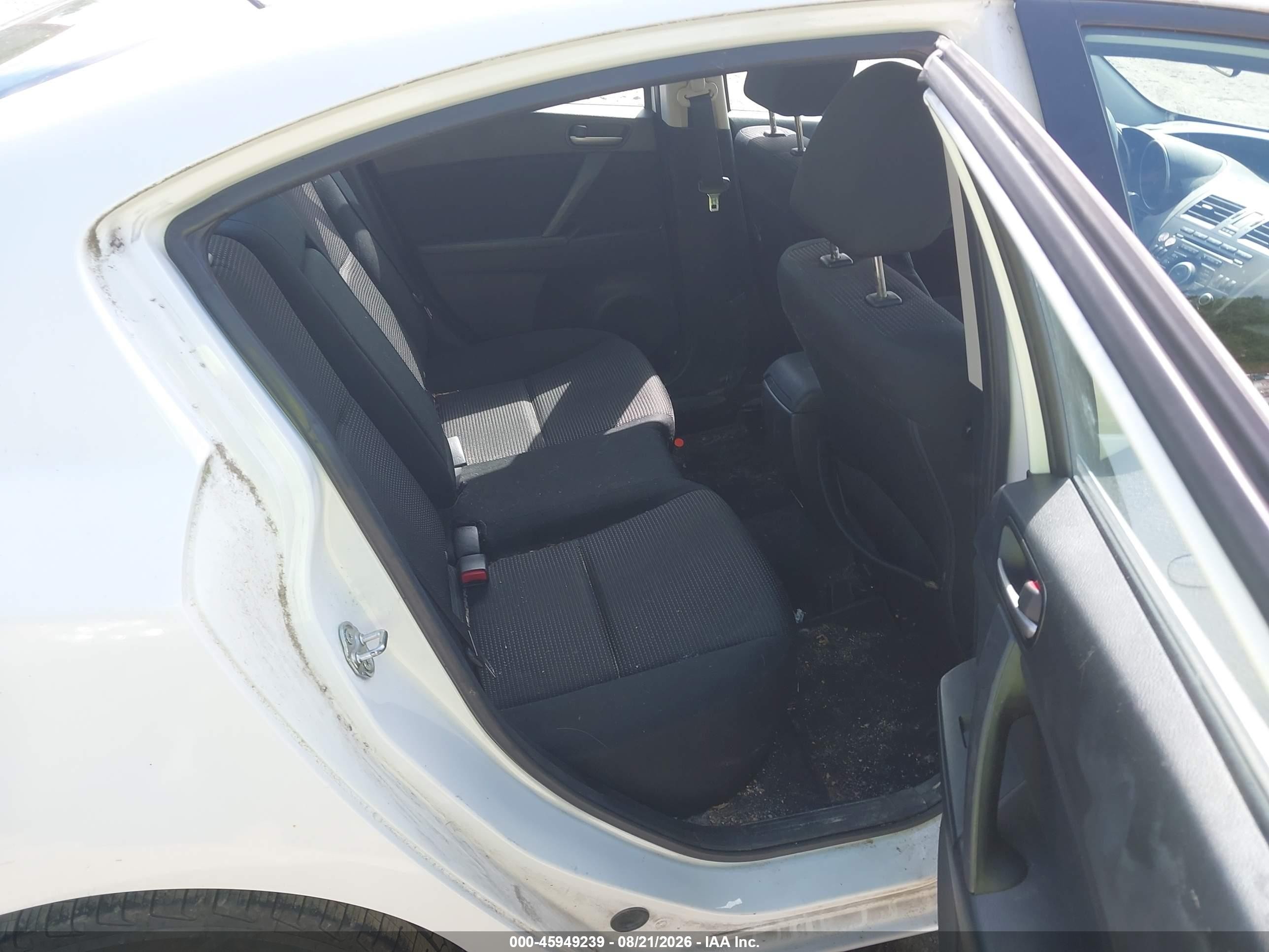 2012 Mazda 3 VIN JM1BL1V89C1697798 IAAI salvage auction — Normal Wear, Original (Maine), sold $300 on 2026-09-08 (photo 8)