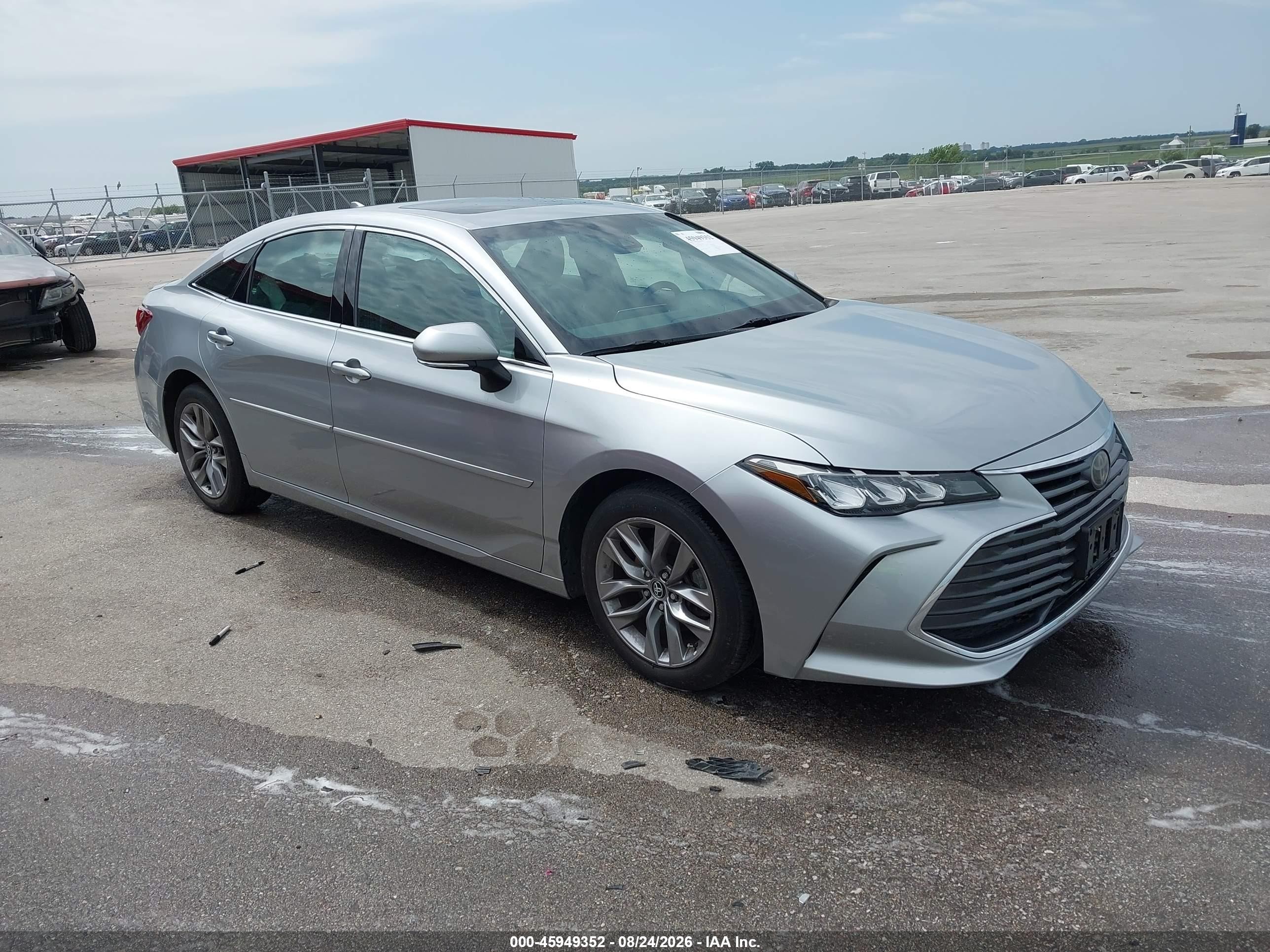 2020 Toyota Avalon VIN 4T1AZ1FBXLU043150 — IAAI salvage auction photo