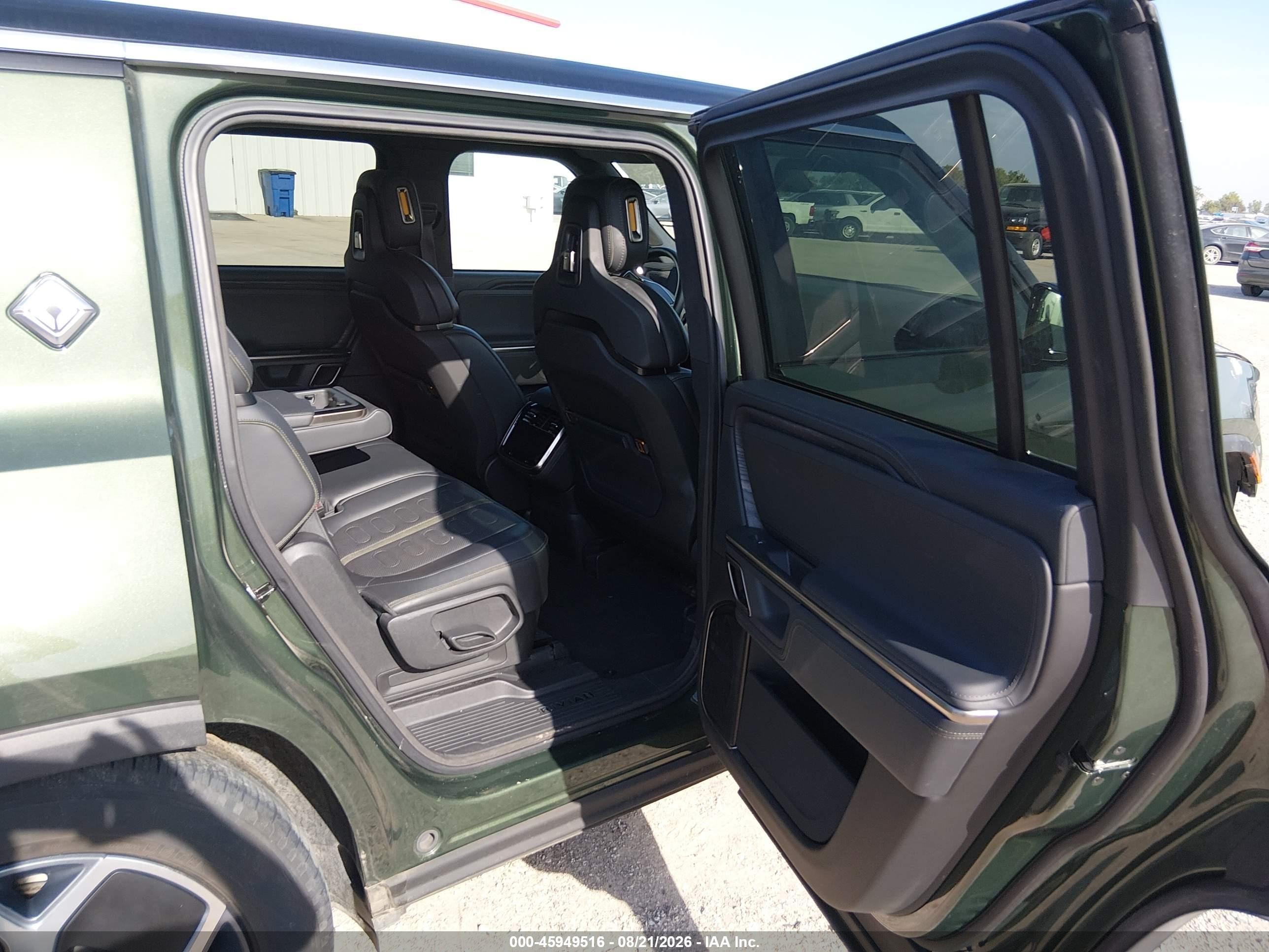 2024 Rivian R1s VIN 7PDSGABA4RN039327 IAAI salvage auction — Front End, Original (Texas), sold $14,500 on 2026-09-01 (photo 8)