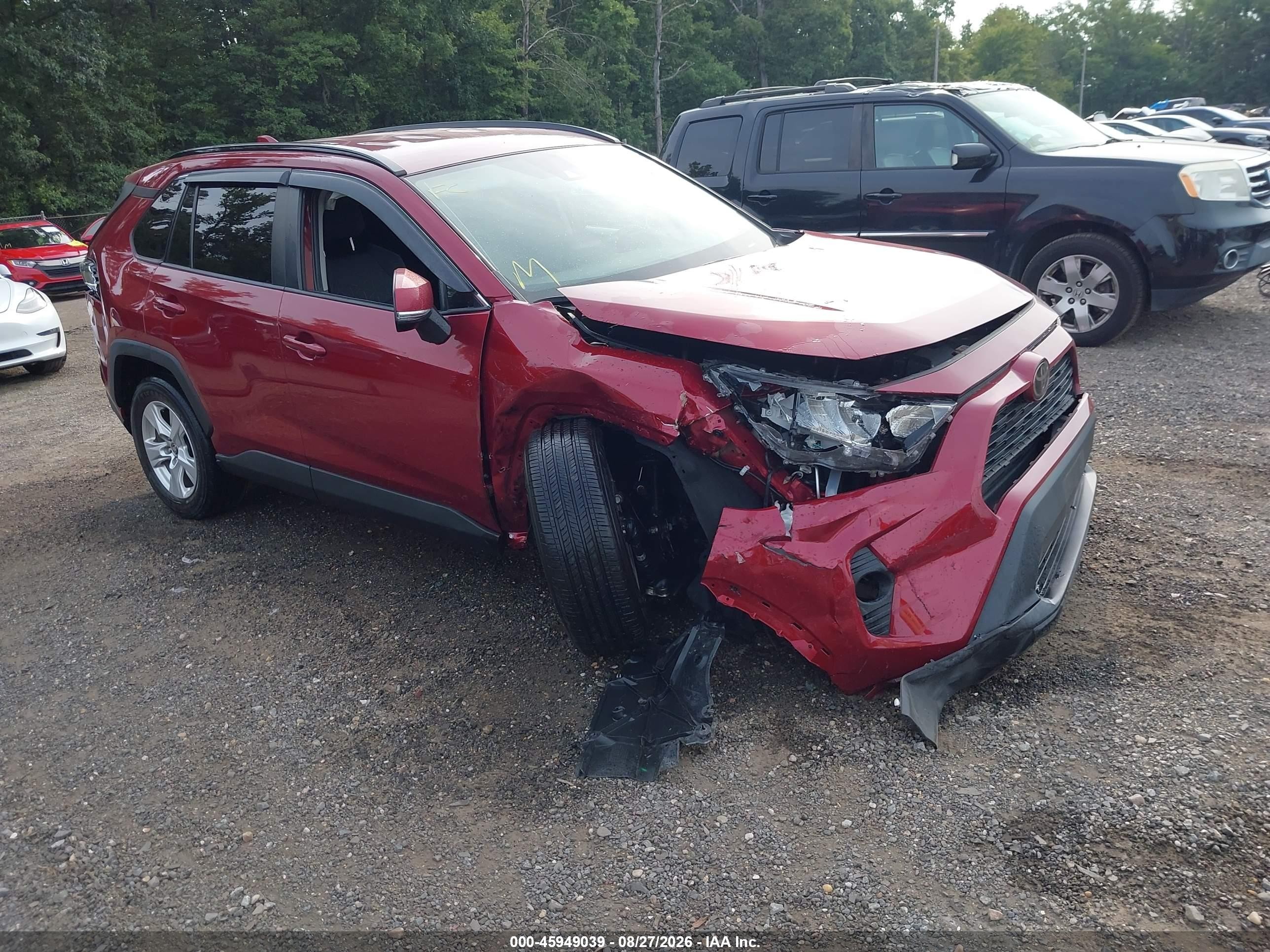 2021 Toyota RAV4 VIN 2T3W1RFV2MW146884 — IAAI salvage auction photo