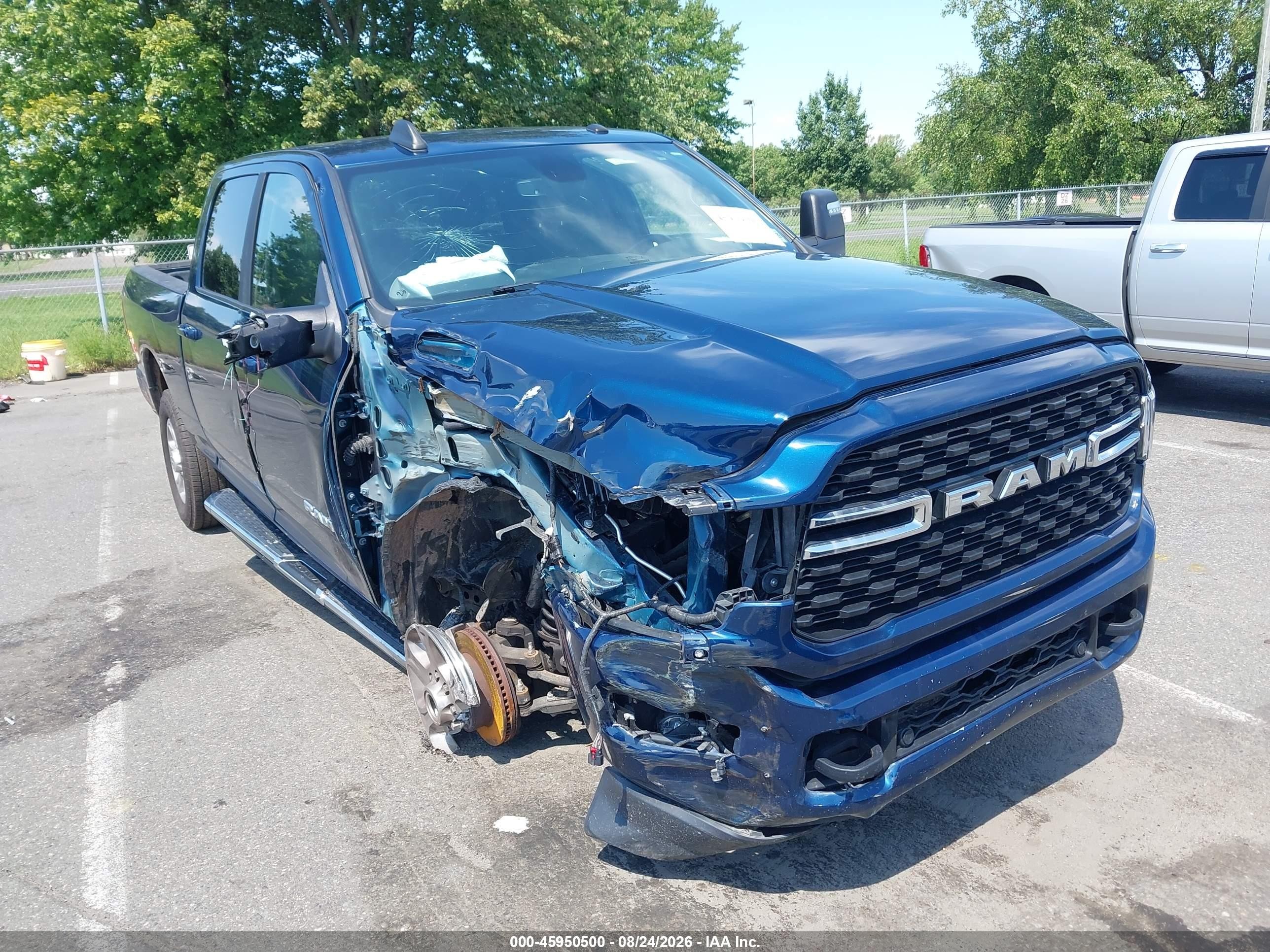 2024 Ram 2500 VIN 3C6UR5DJ3RG387621 — IAAI salvage auction photo