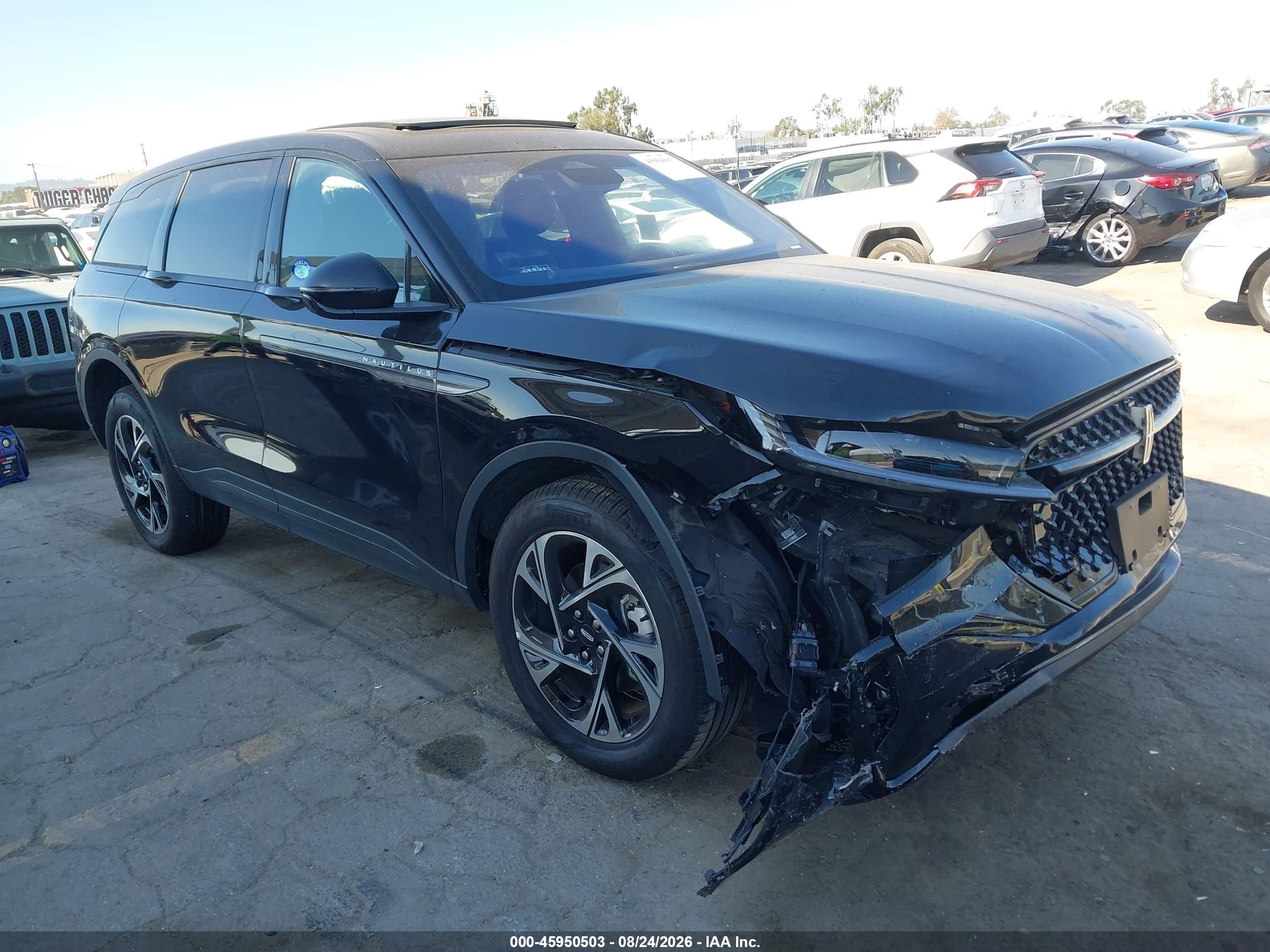 2025 Lincoln Nautilus VIN 5LMPJ8J45SJ972341 — IAAI salvage auction photo