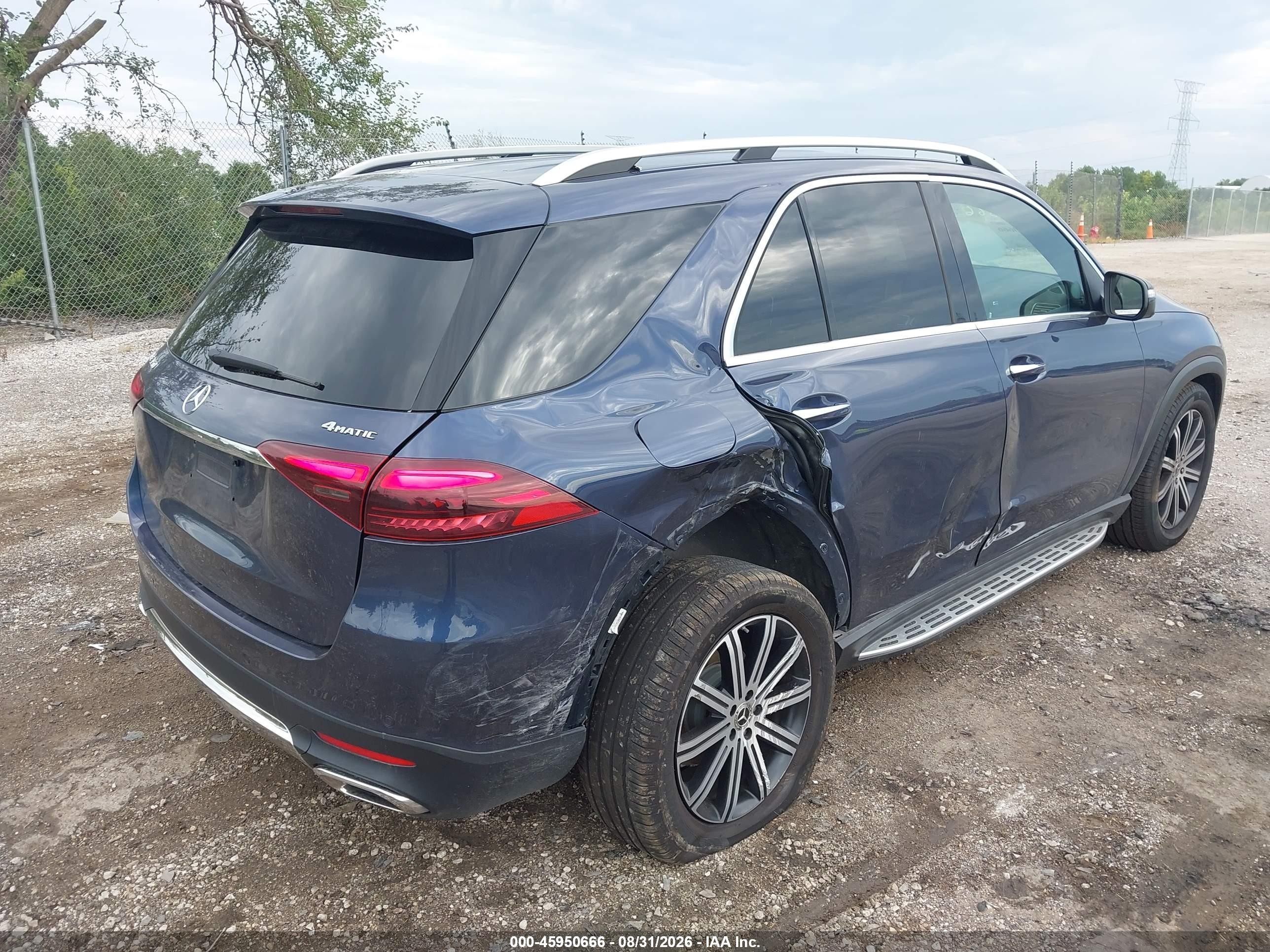 2026 Mercedes-benz Gle VIN 4JGFB4FB7TB595731 IAAI salvage auction — Side, Clear (Wisconsin), sold $24,100 on 2026-09-23 (photo 4)