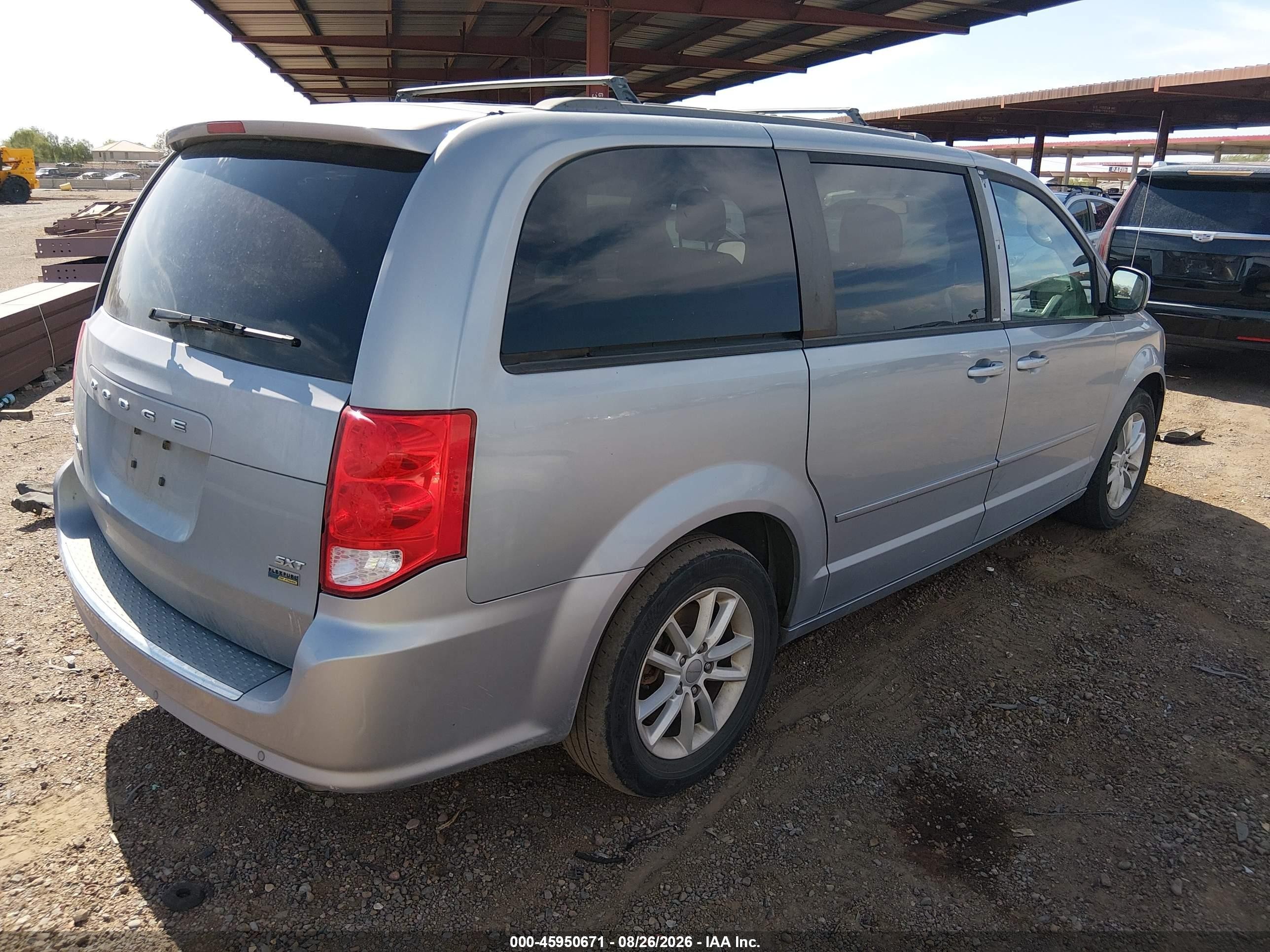 2014 Dodge Caravan VIN 2C4RDGCG5ER320067 IAAI salvage auction — Normal Wear, Clear-Dealer Only (Washington), sold $900 on 2026-09-30 (photo 4)