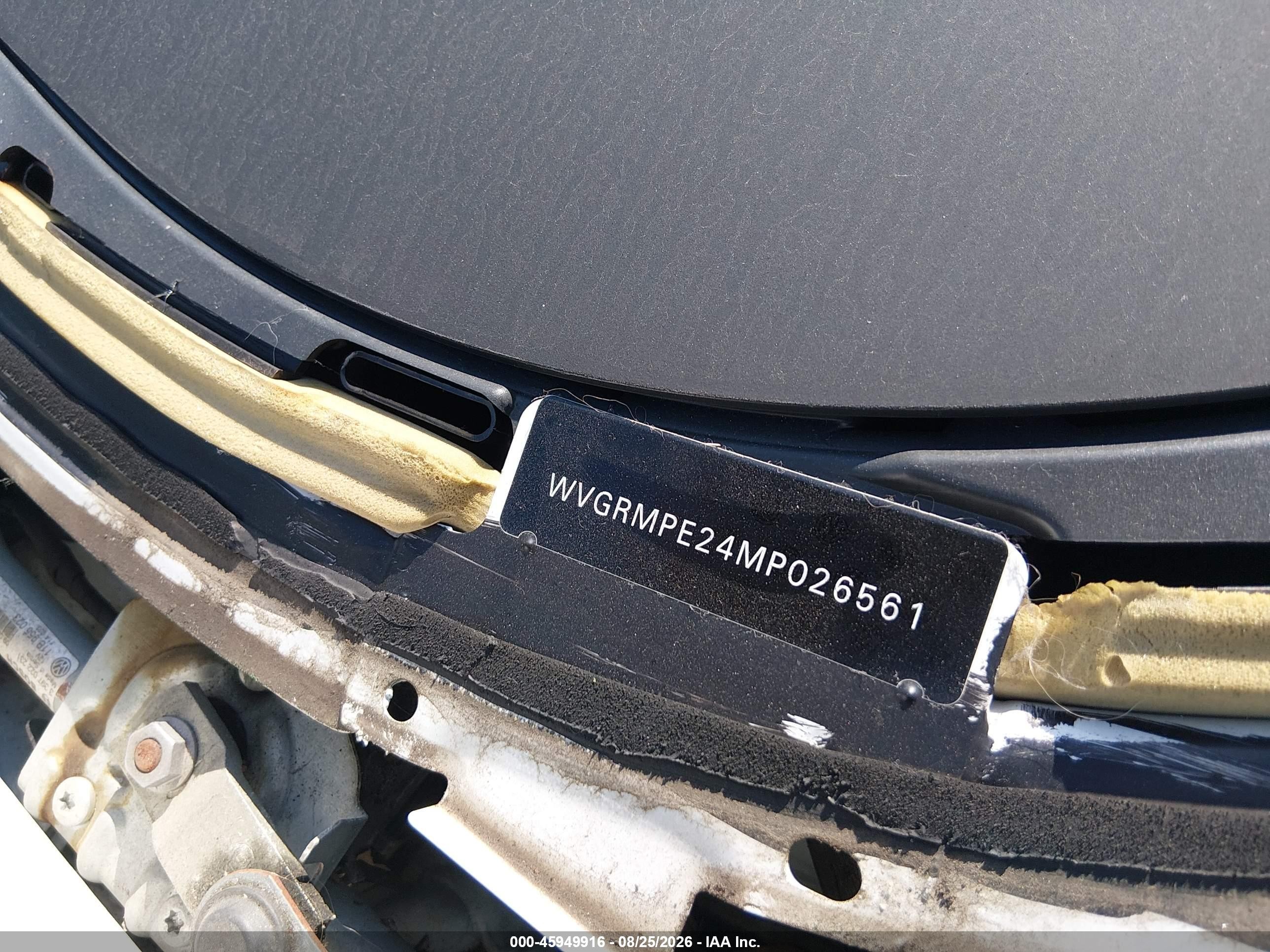 2021 Volkswagen ID.4 VIN WVGRMPE24MP026561 IAAI salvage auction — Front End, Salvage (California), sold $9,800 on 2026-09-18 (photo 9)