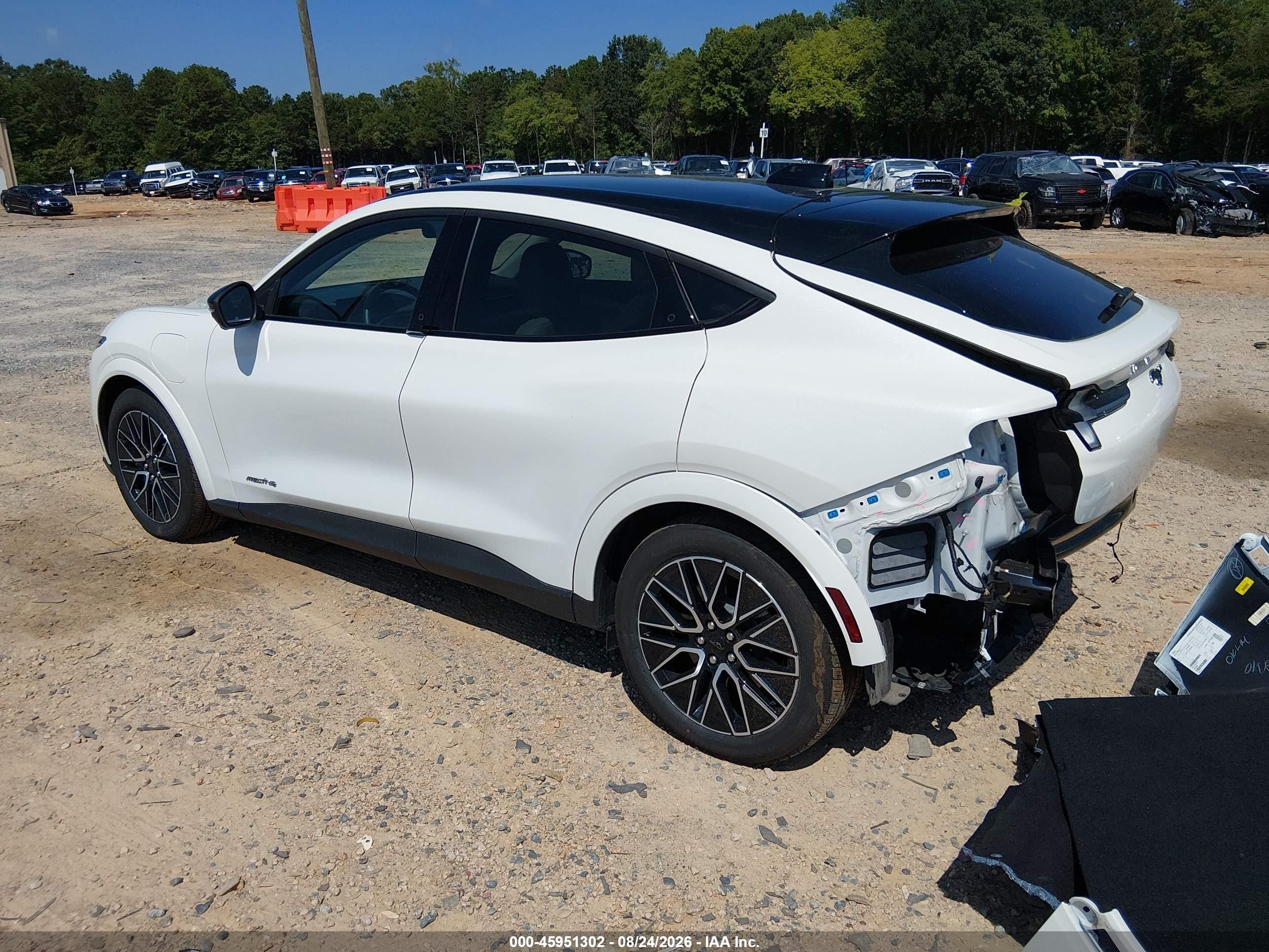 2025 Ford Mustang mach-e VIN 3FMTK3SU1SMA45856 IAAI salvage auction — Rear End, Salvage (North Carolina), sold $16,100 on 2026-09-25 (photo 3)