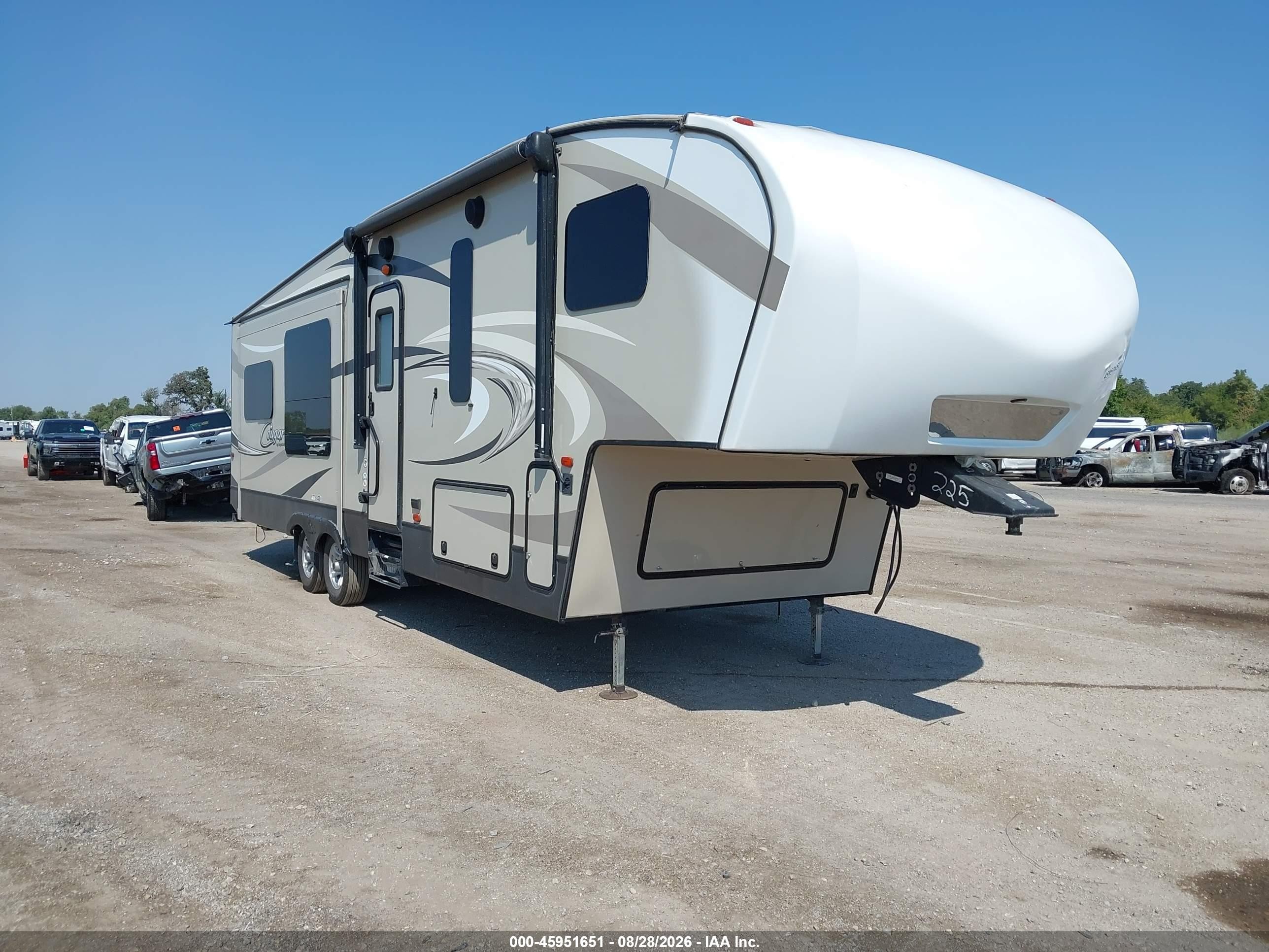 2016 Keystone Cougar VIN 4YDF29R28G2508225 IAAI salvage auction — Rear End, Salvage (Texas), sold $3,900 on 2026-09-23 (photo 1)