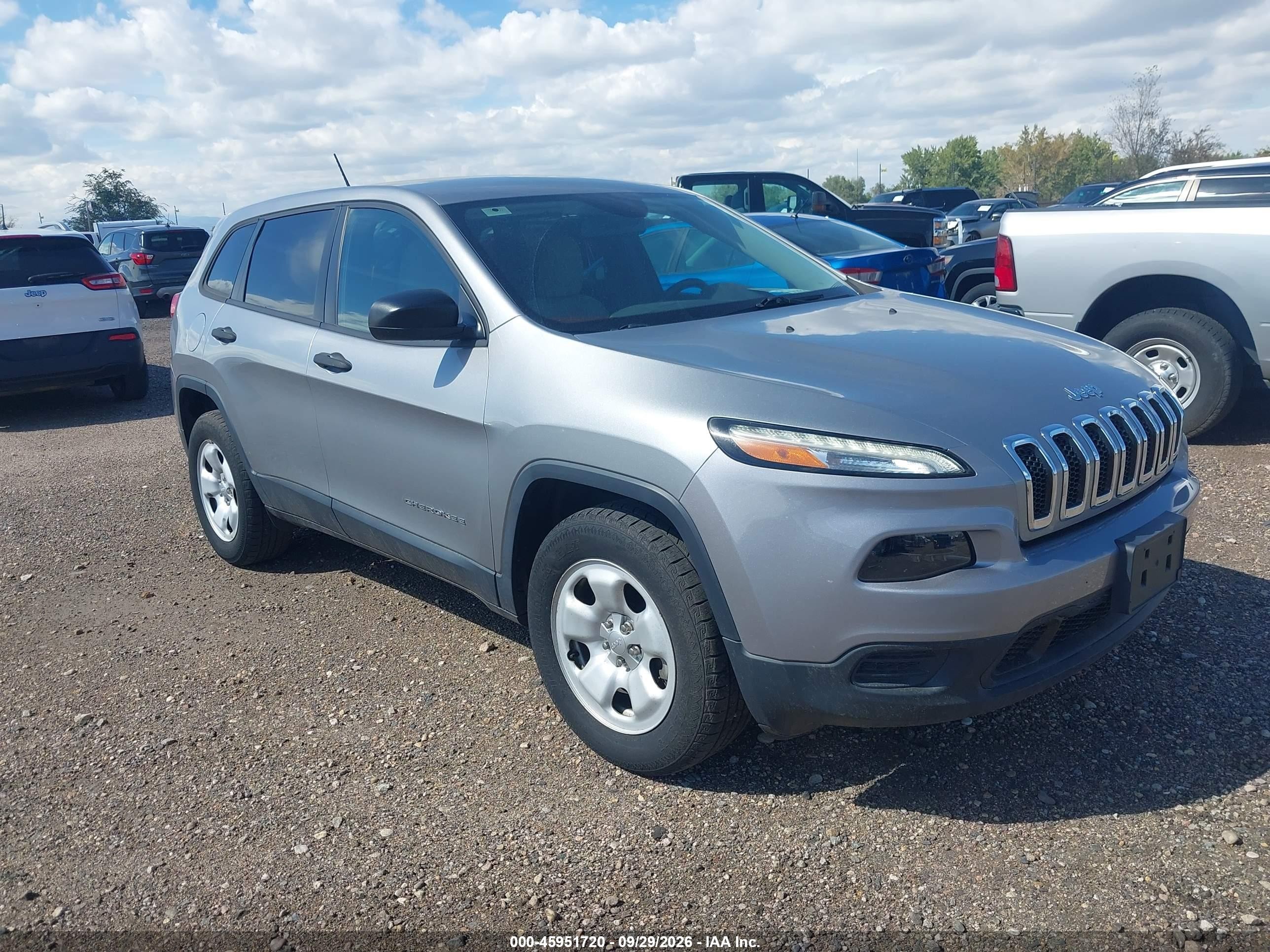 2016 Jeep Cherokee VIN 1C4PJMAB2GW313884 — IAAI salvage auction photo