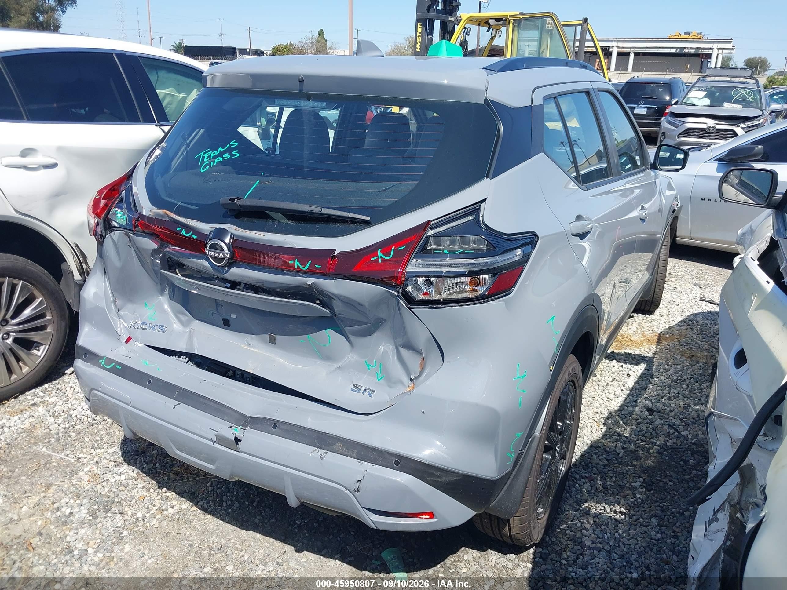 2023 Nissan Kicks VIN 3N1CP5DV1PL529582 IAAI salvage auction — Rear End, Salvage Certificate (California), sold $2,500 on 2026-09-12 (photo 4)