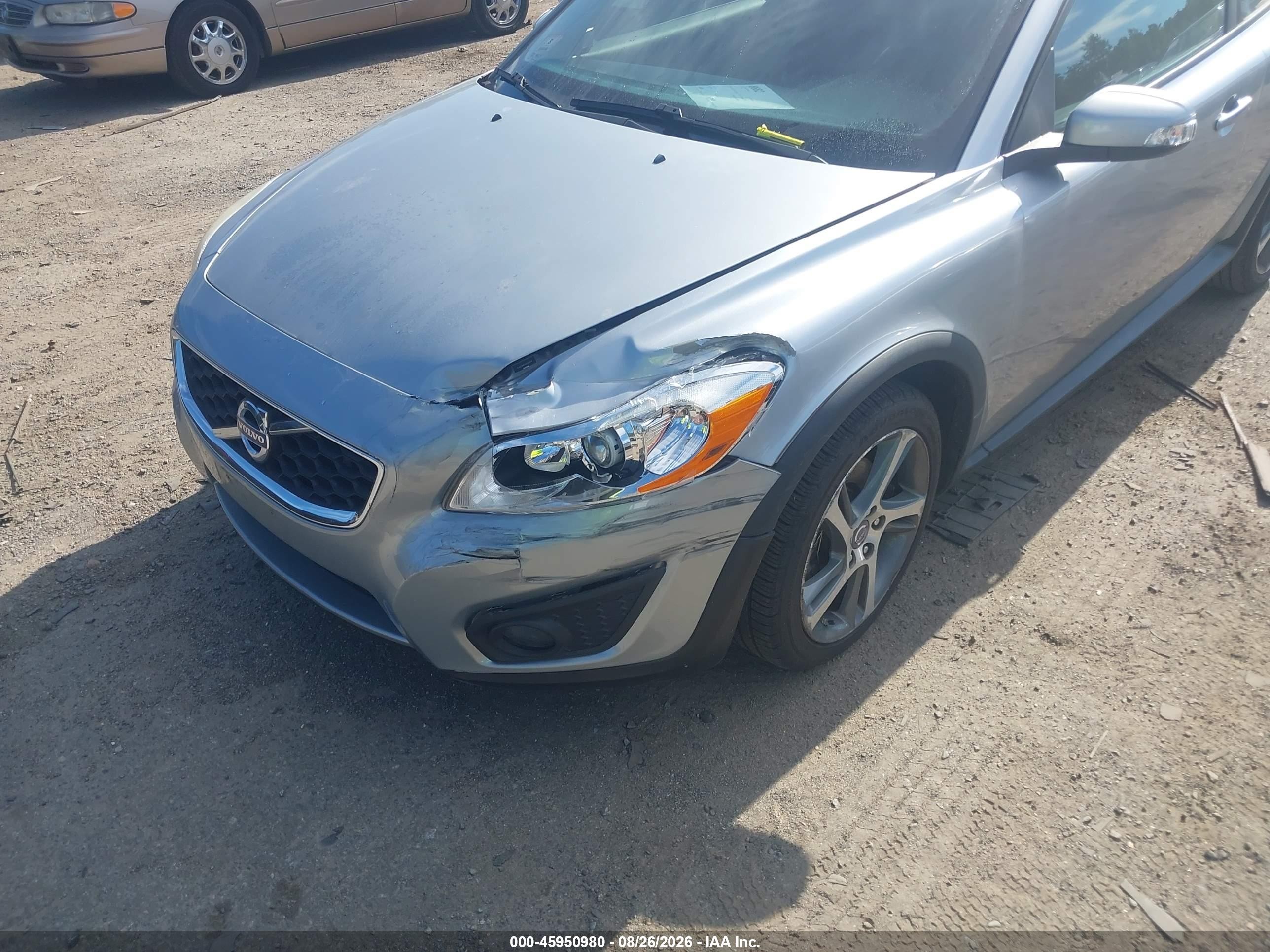 2012 Volvo C30 VIN YV1672MK1C2284514 IAAI salvage auction — Unknown, Clear (Massachusetts), sold $800 on 2026-09-12 (photo 6)
