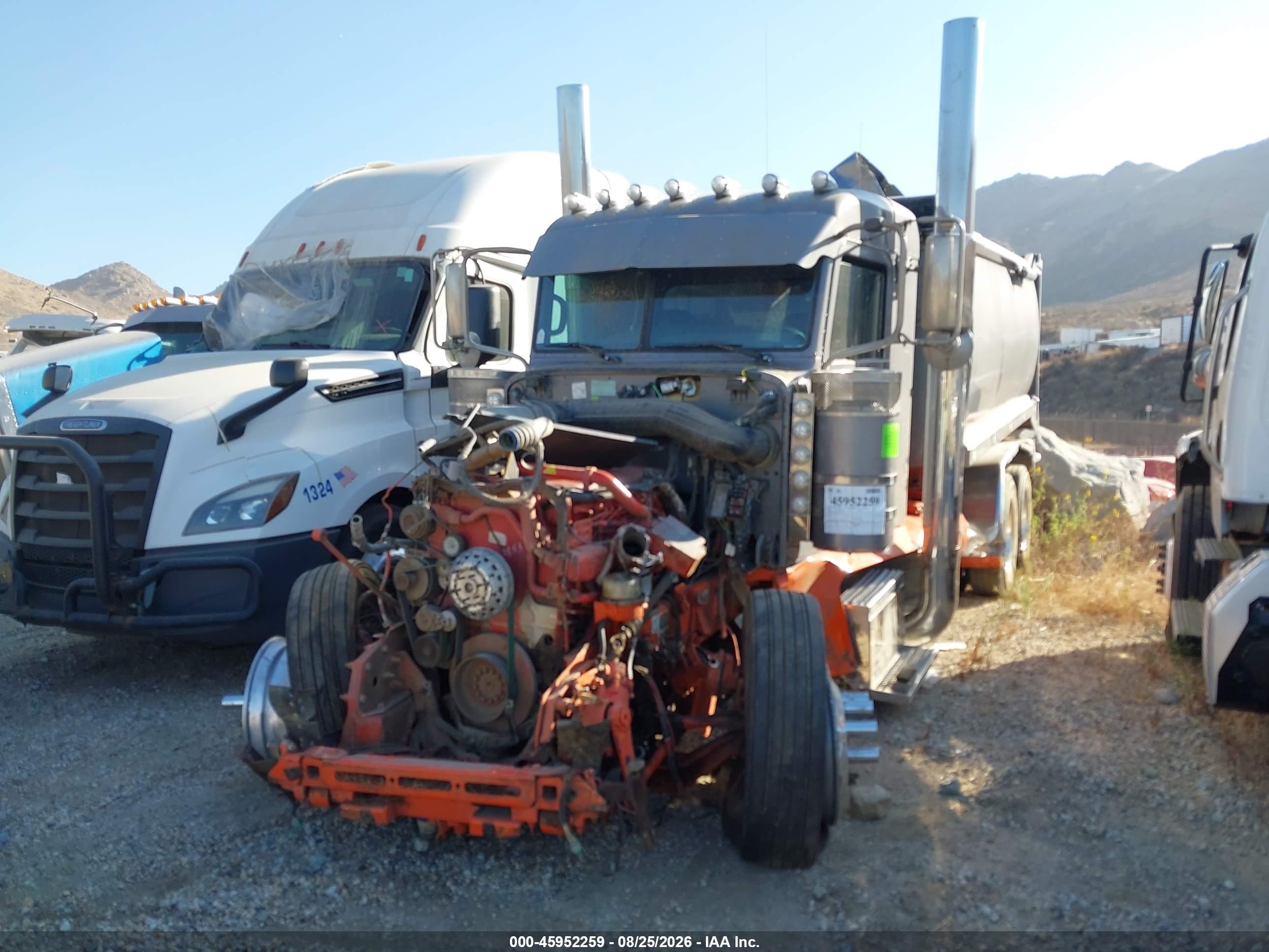2019 Peterbilt 389 VIN 1NPXL49X6KD611717 IAAI salvage auction — All Over, Salvage (California), sold $18,750 on 2026-09-23 (photo 2)