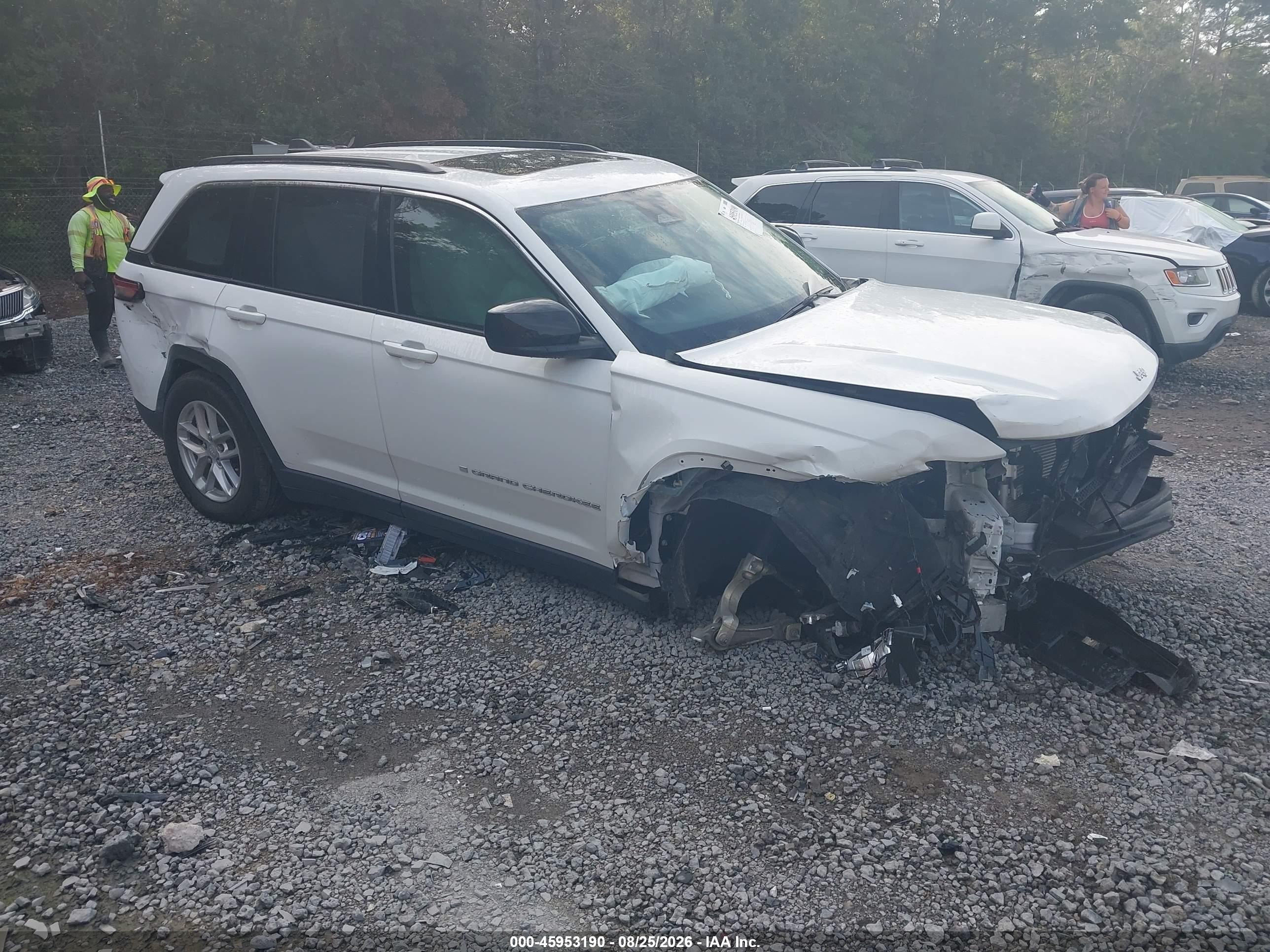 2025 Jeep Grand Cherokee VIN 1C4RJGAG4SC355277 — IAAI salvage auction photo