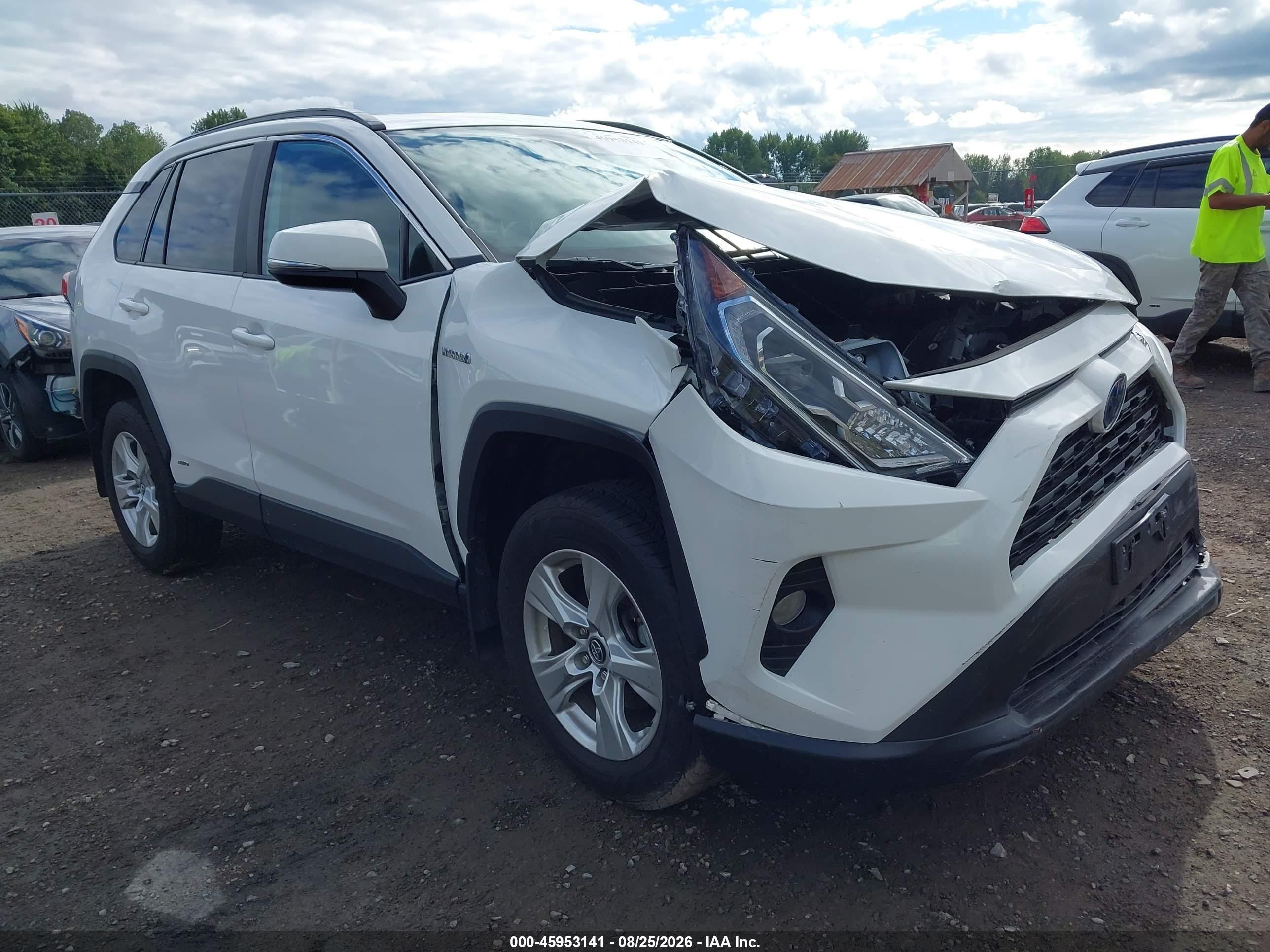 2020 Toyota RAV4 Hybrid VIN 2T3RWRFV8LW066499 — IAAI salvage auction photo
