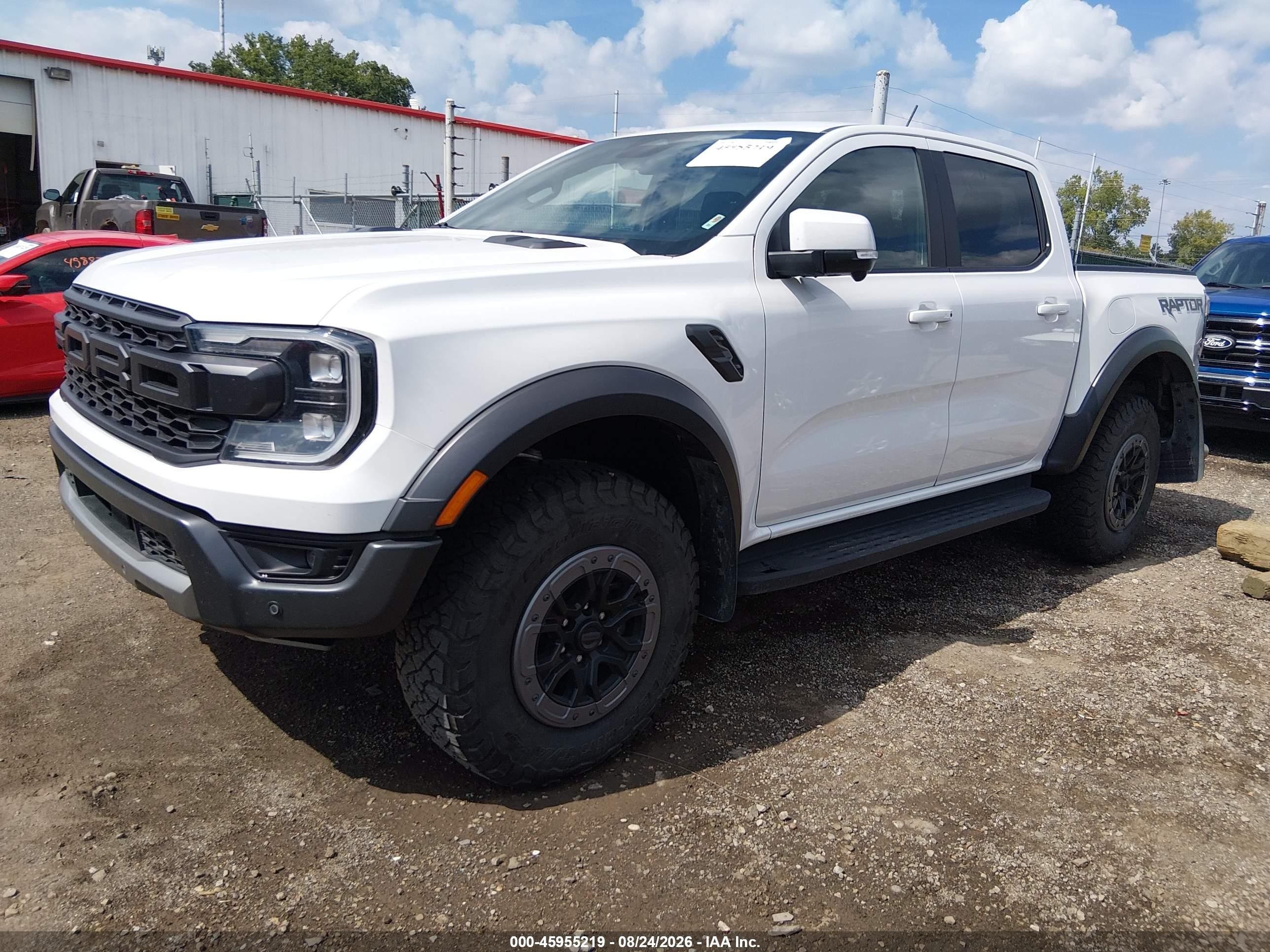 2025 Ford Ranger VIN 1FTER4LR3SLE04411 IAAI salvage auction — Rear End, Salvage (Ohio), sold $32,500 on 2026-09-13 (photo 2)